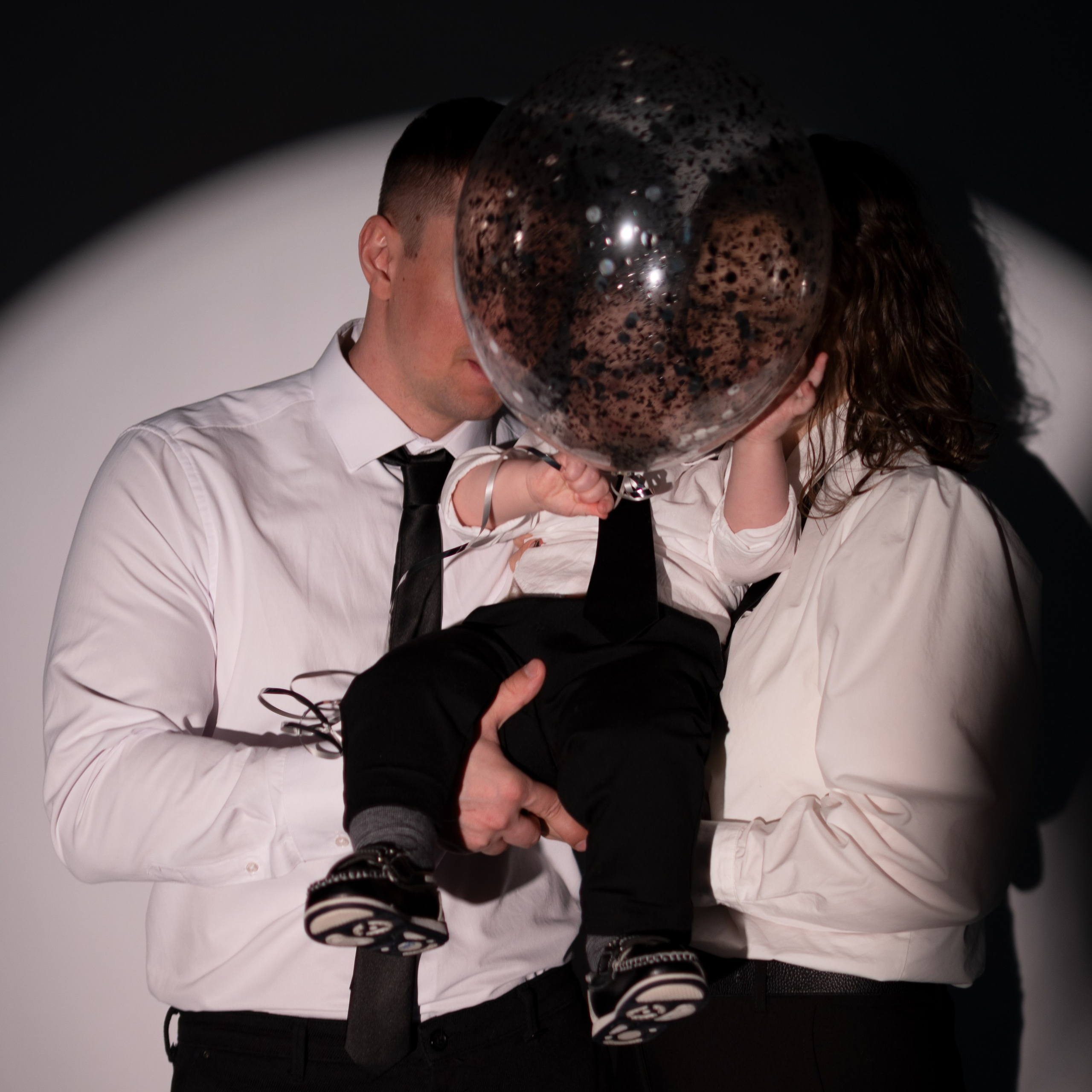 Годовасие Артема.