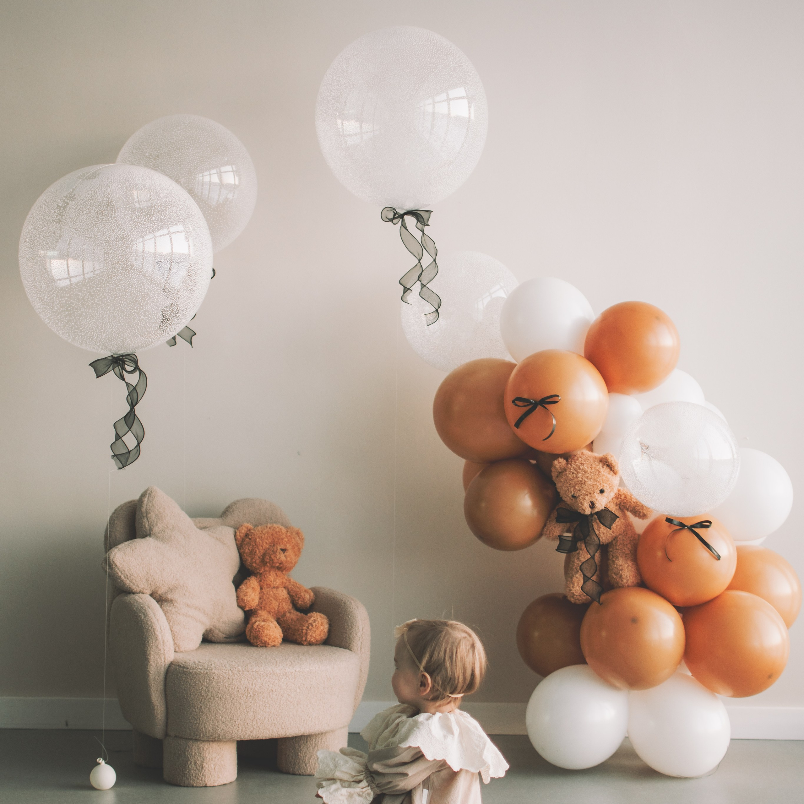 Еве 1 годик.