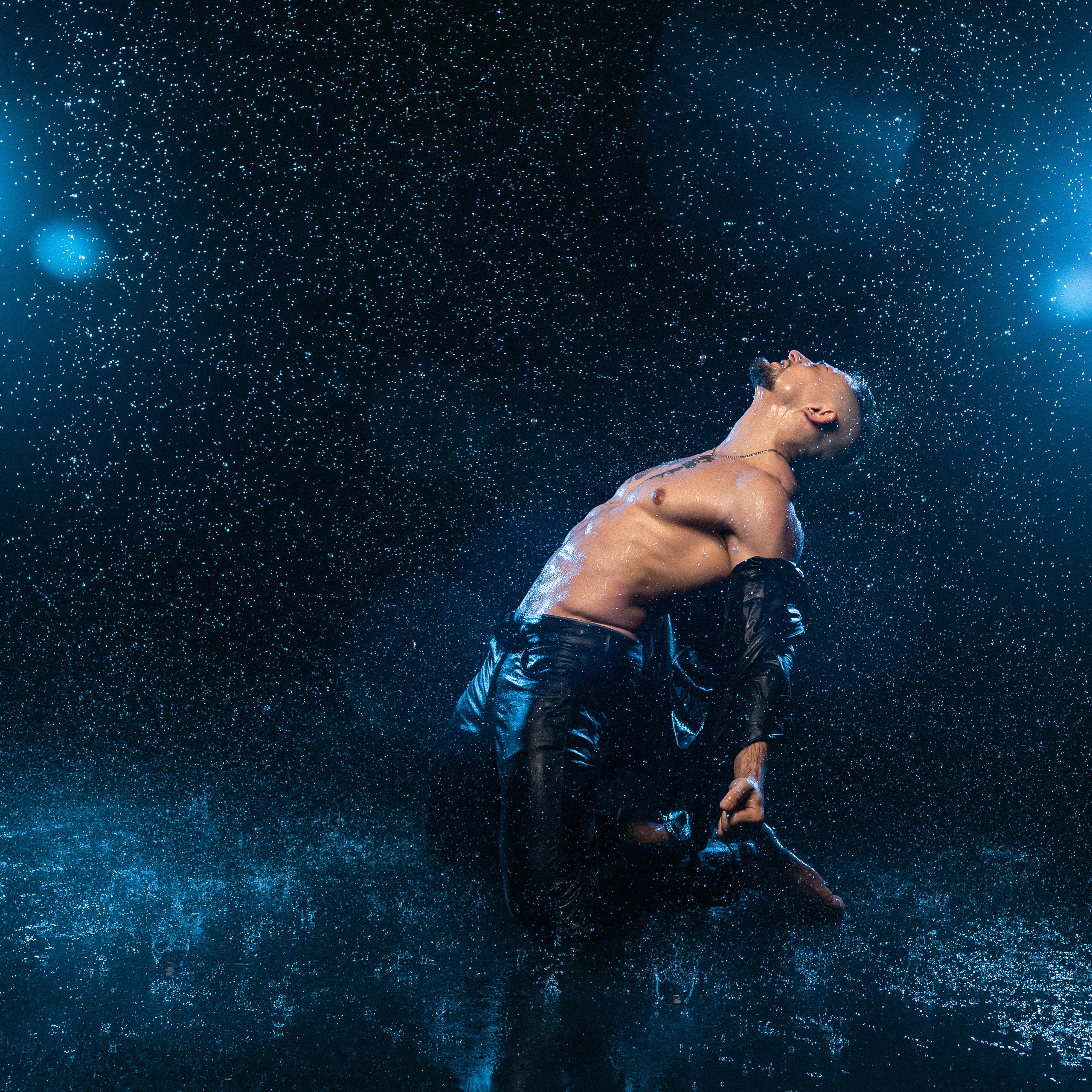 Танец под дождем