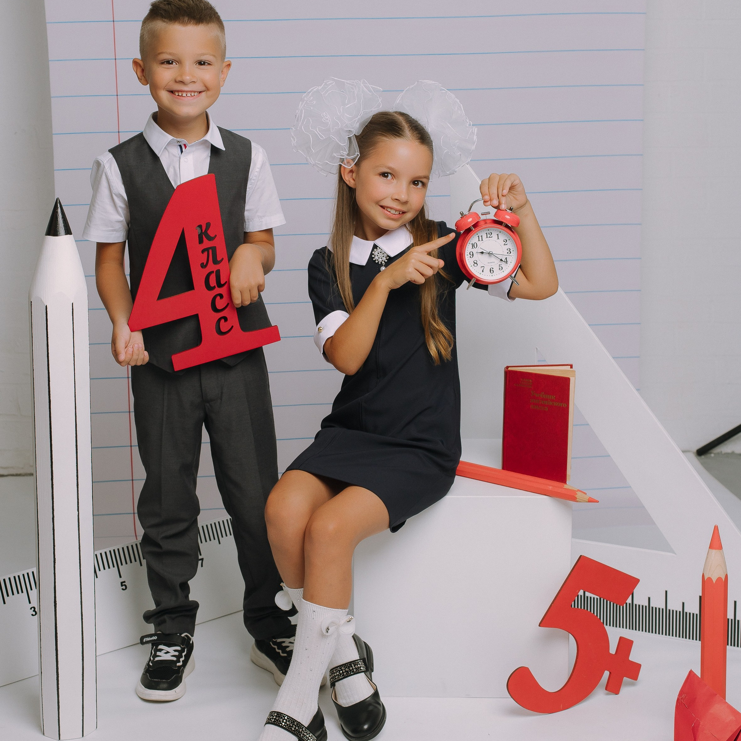 Студия- Линии (С реквизитом)