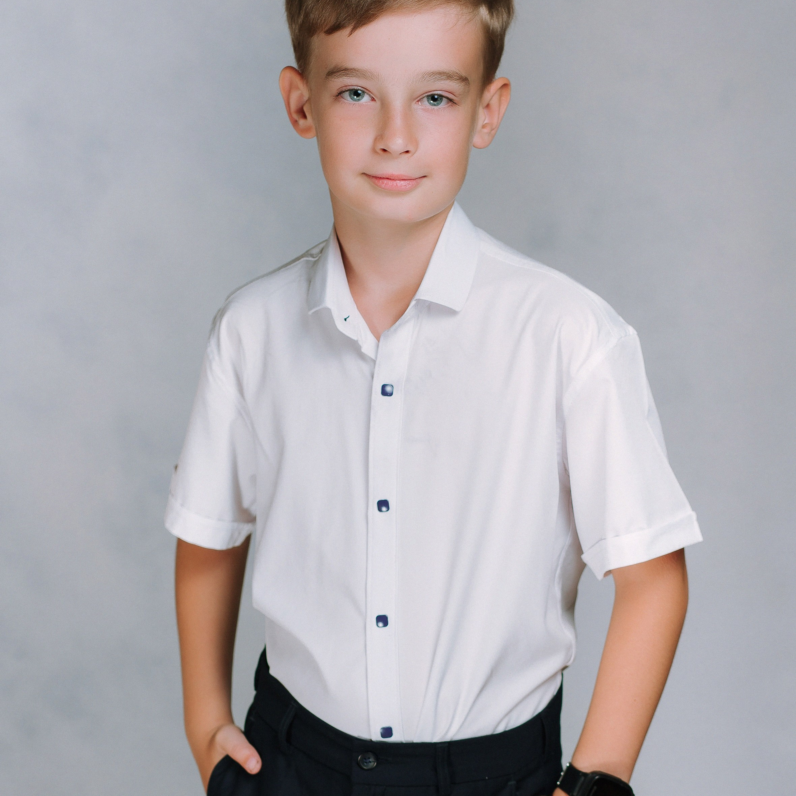 Портрет на светлом фоне- начальная школа