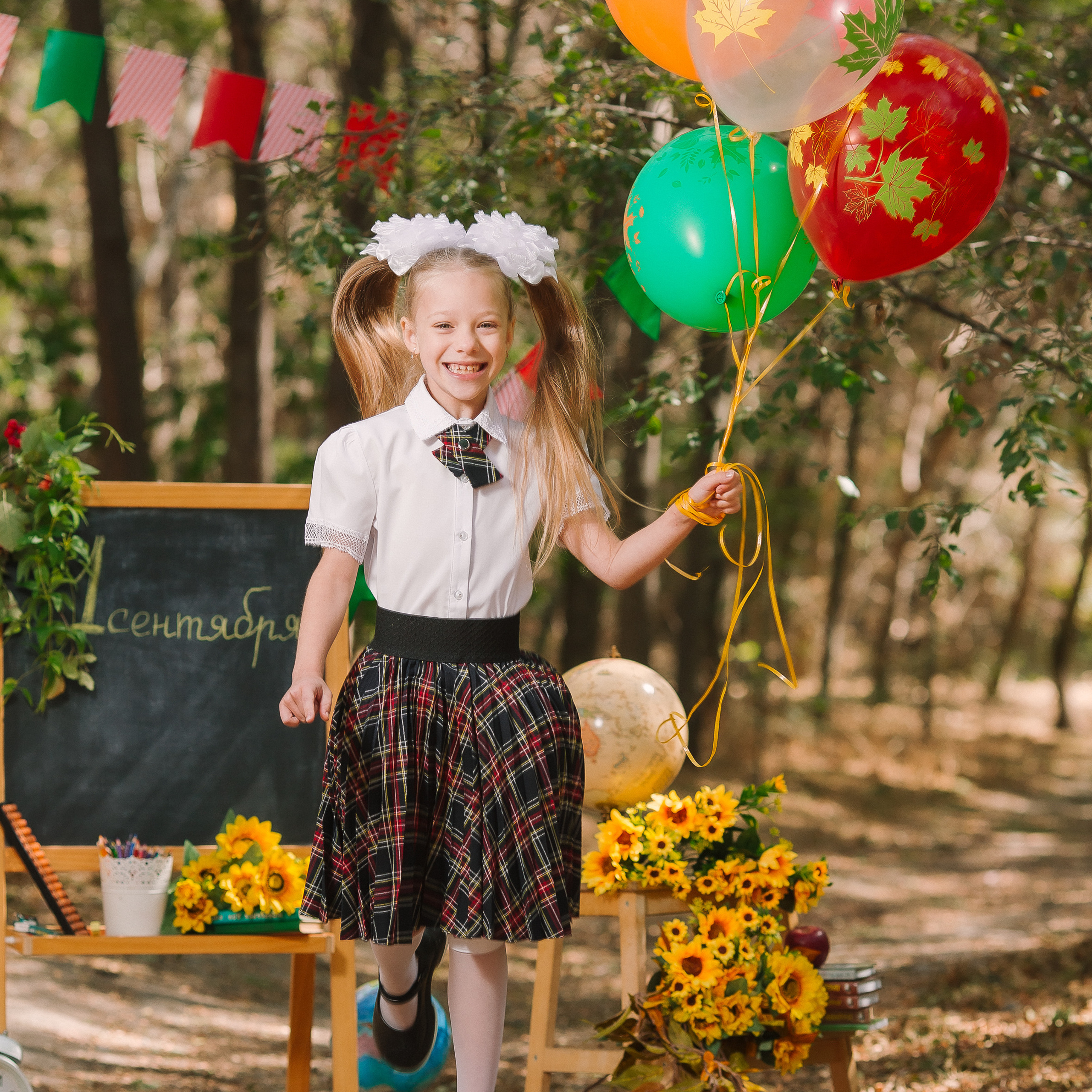 Школьники_ начальная школа_ уличная съемка