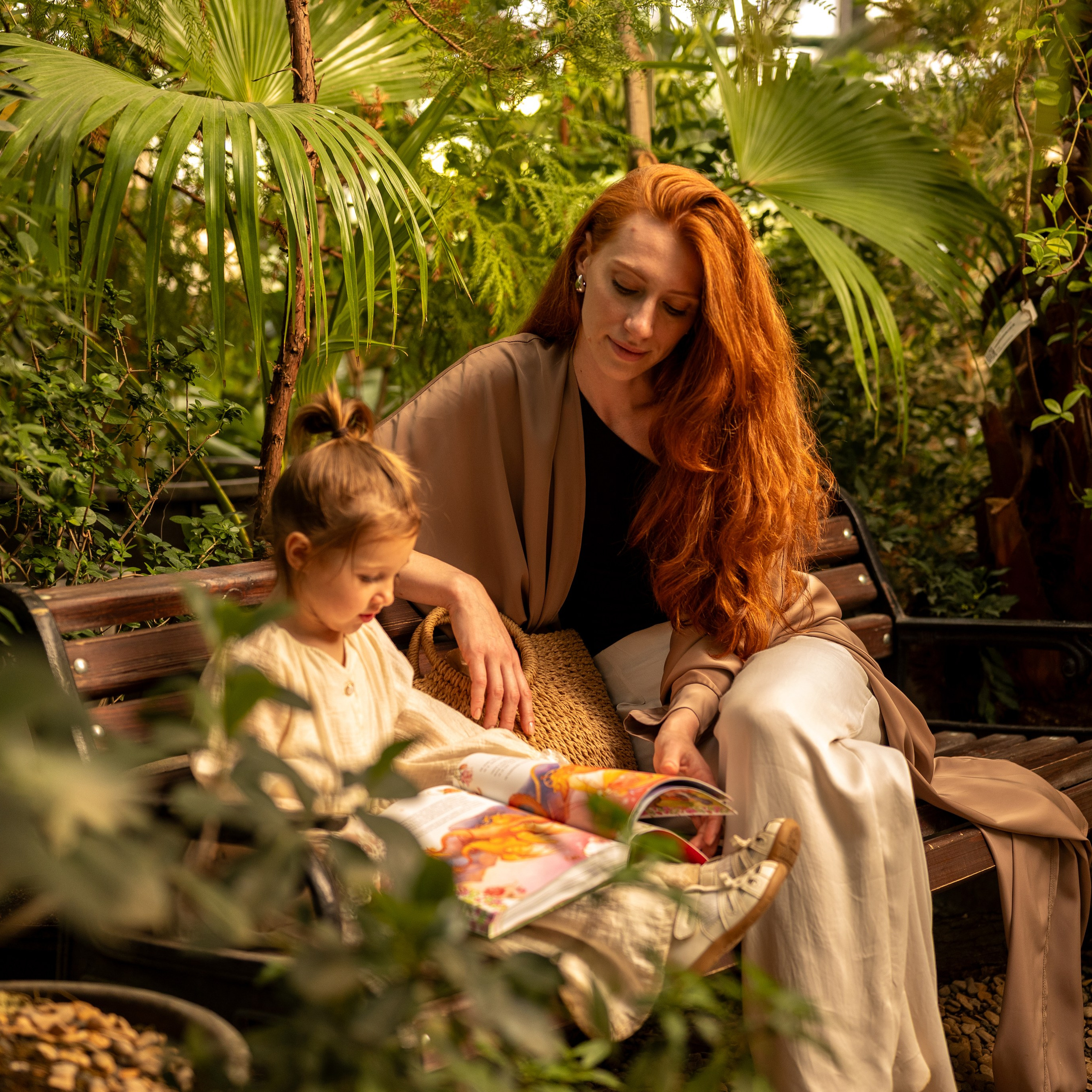 Маргарита и Кира. Ботанический сад