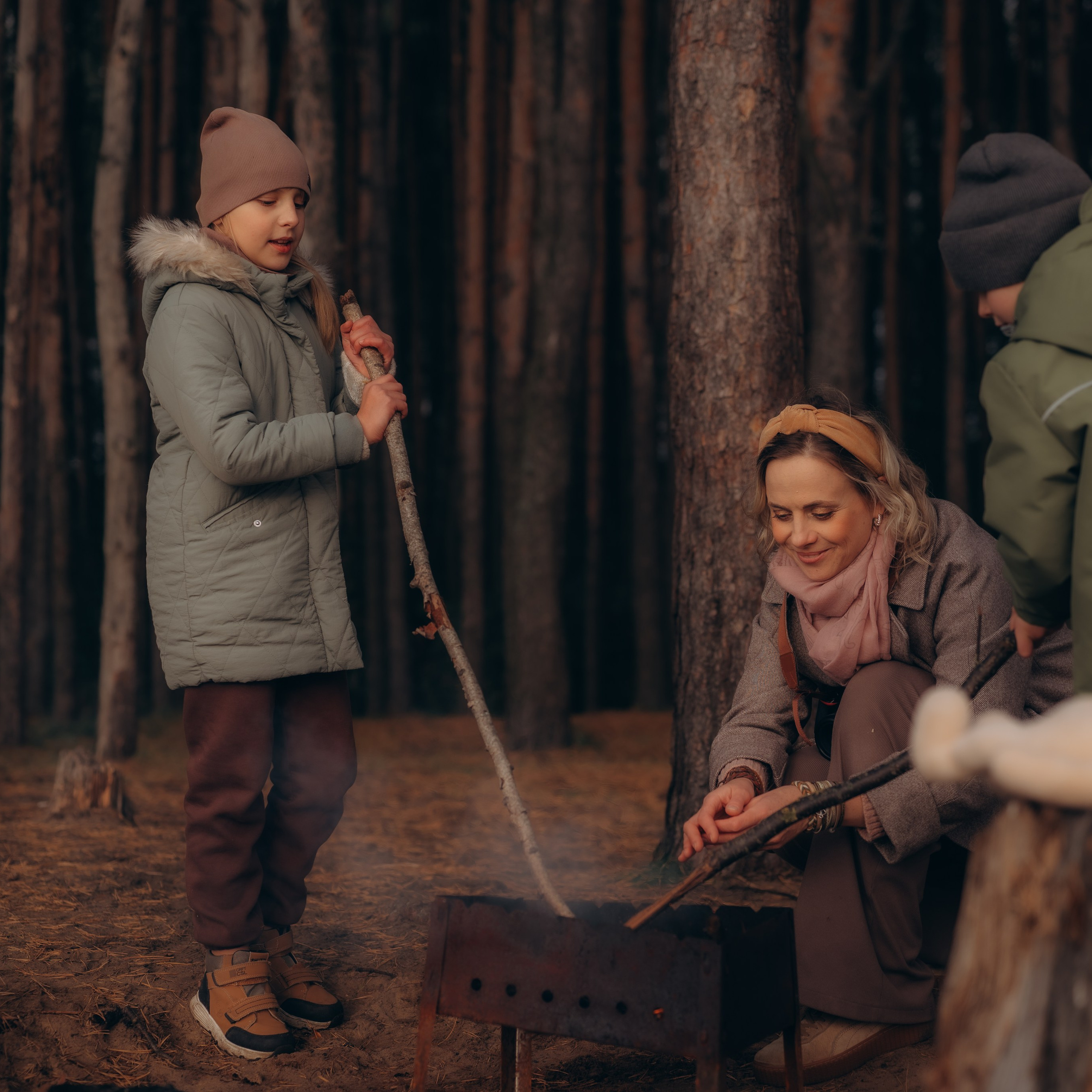 Катя, Максим, Олеся, Алёна, Ксюша и Серёжа