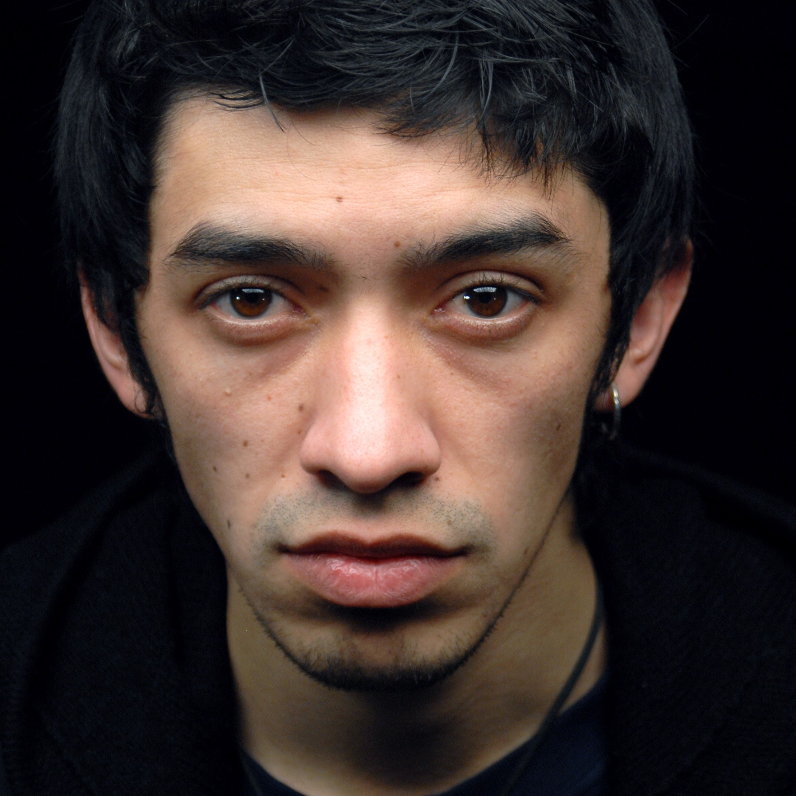 Мужской студийный портрет