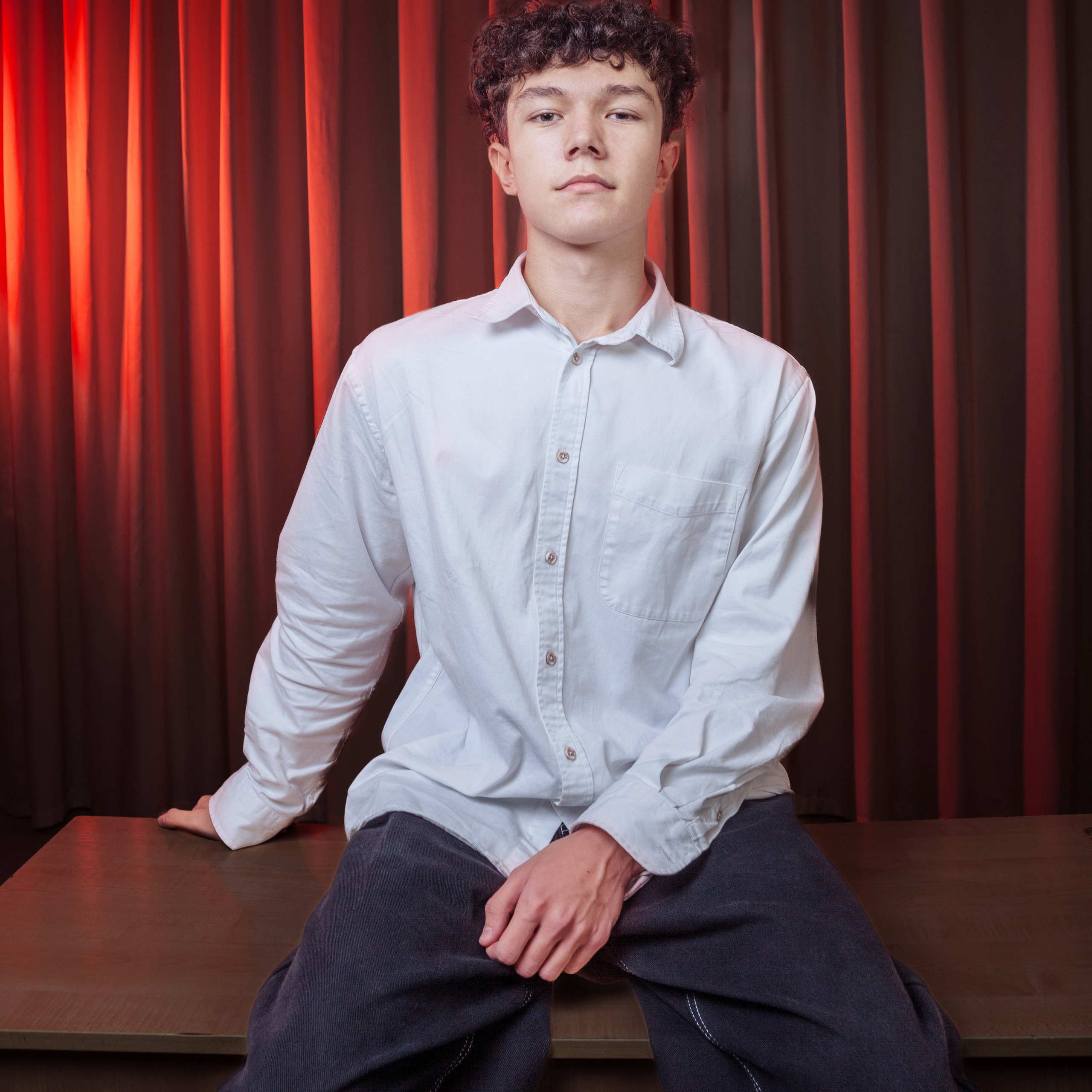 Примеры позирования учеников школы и воспитанников детского сада для фотосъемки на выпускной альбом. Фотограф в Москве и Московской области Олег Подлесных