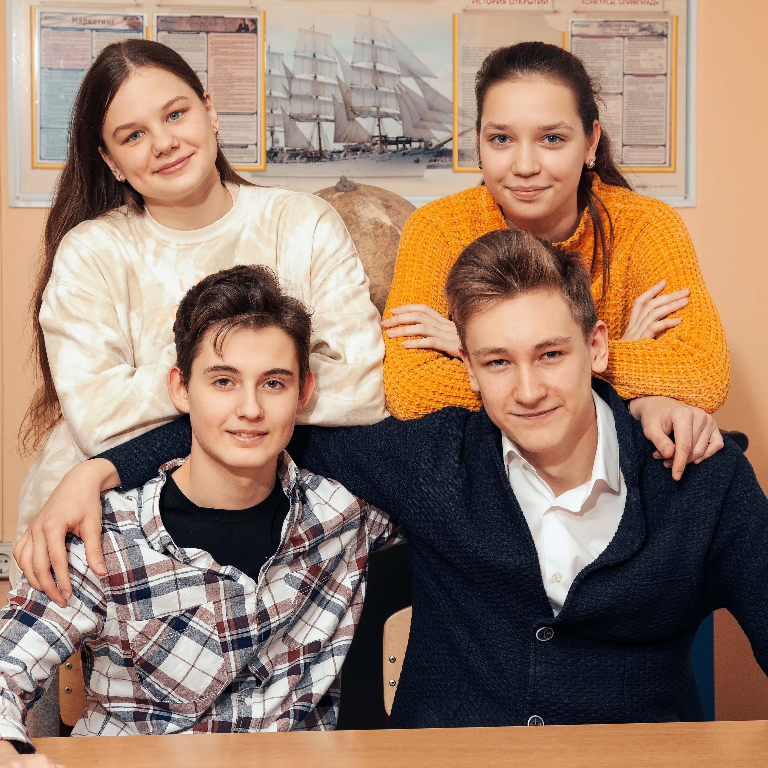 Групповые фотографии с друзьями в школе и детском саду неотъемлемая часть школьной жизни. Фотограф в Москве и Московской области Олег Подлесных