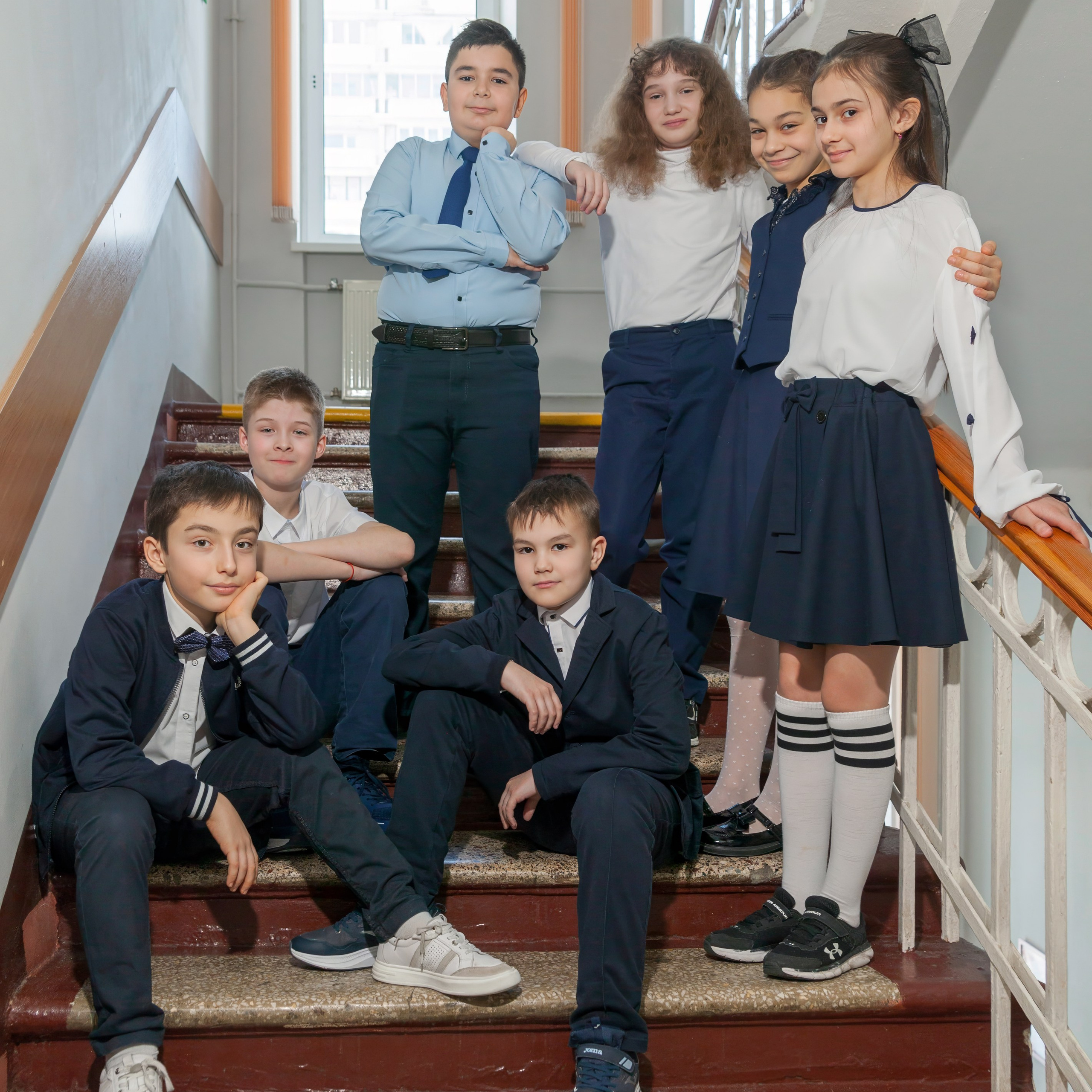 Групповые фотографии с друзьями в школе и детском саду неотъемлемая часть школьной жизни. Фотограф в Москве и Московской области Олег Подлесных