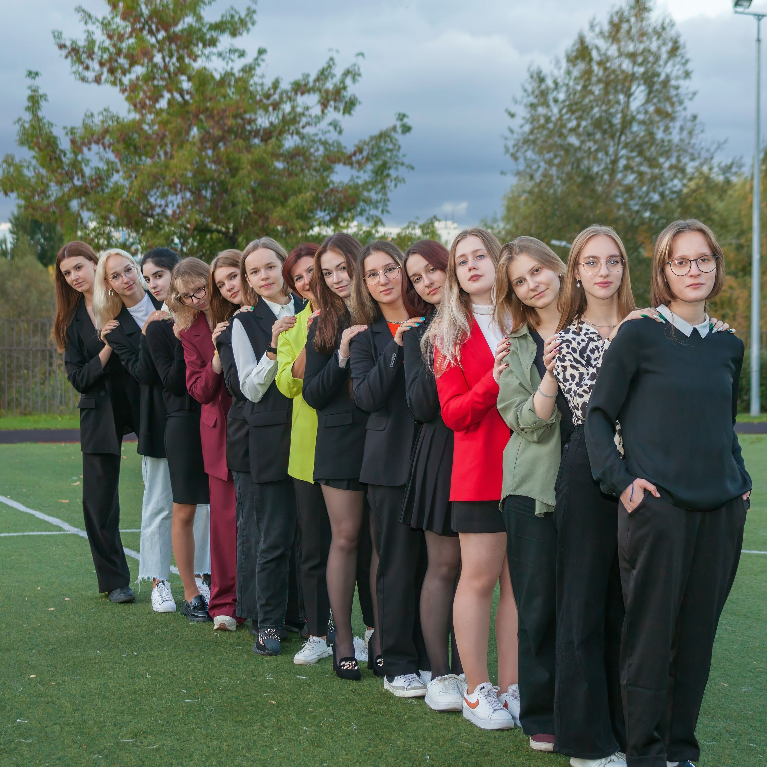 Групповые фотографии с друзьями в школе и детском саду неотъемлемая часть школьной жизни. Фотограф в Москве и Московской области Олег Подлесных