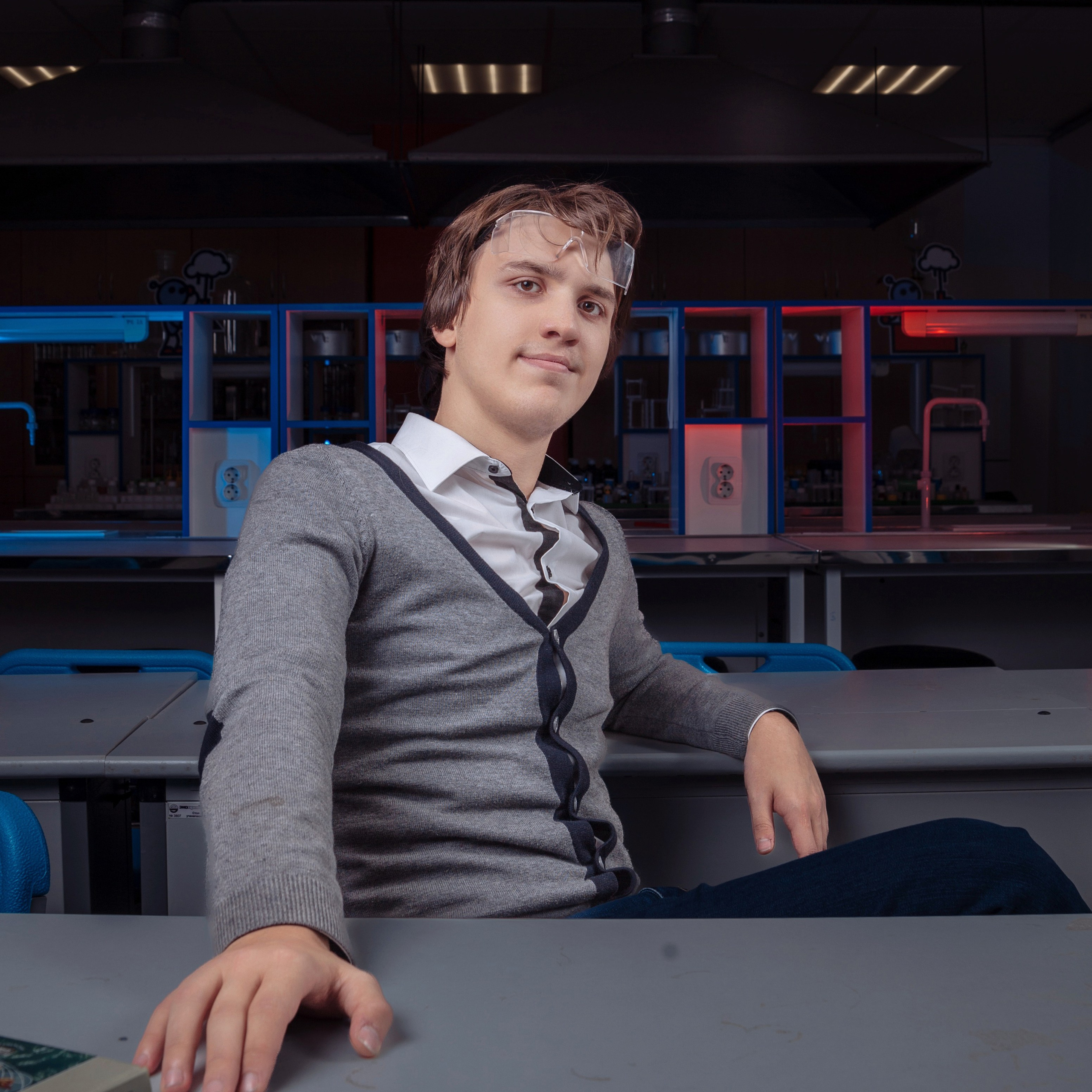 Примеры позирования учеников школы и воспитанников детского сада для фотосъемки на выпускной альбом. Фотограф в Москве и Московской области Олег Подлесных