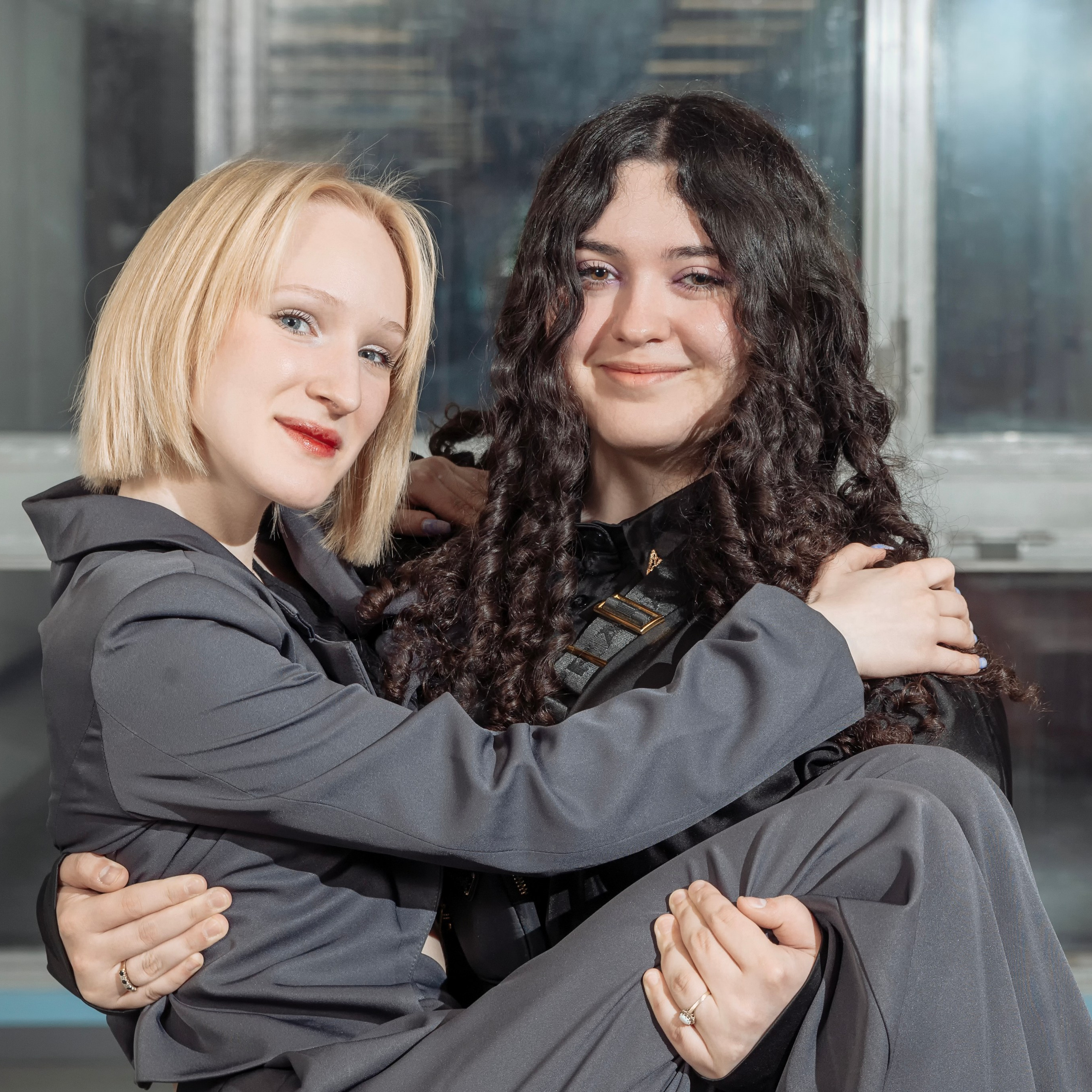 Вариант выпускного альбома для старших классов, обучающихся по химическому профилю в классе химии. Фотограф в Москве и Московской области Олег Подлесных