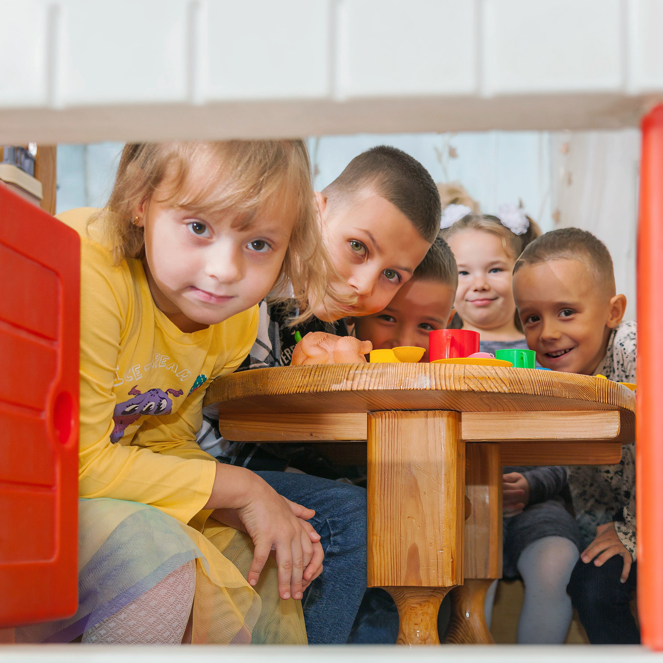 Групповые фотографии с друзьями в школе и детском саду неотъемлемая часть школьной жизни. Фотограф в Москве и Московской области Олег Подлесных