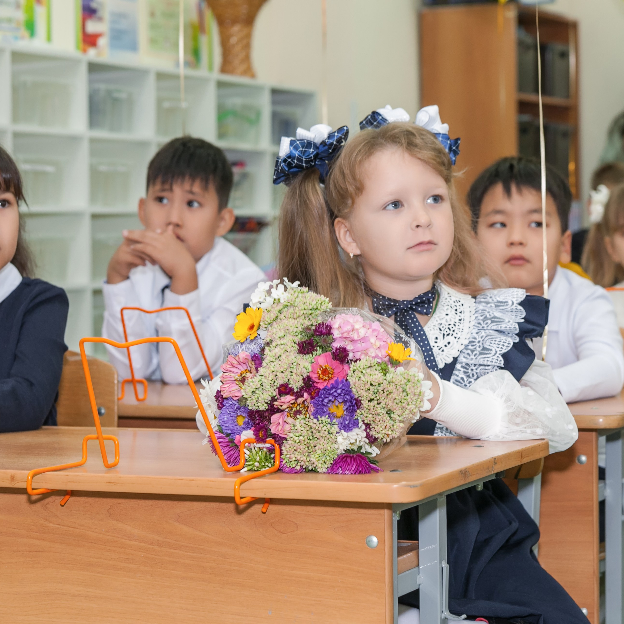 Репортажная съемка 1 сентября для 1 класса в Москве и Московской области. Фотограф в Москве и Московской области Олег Подлесных