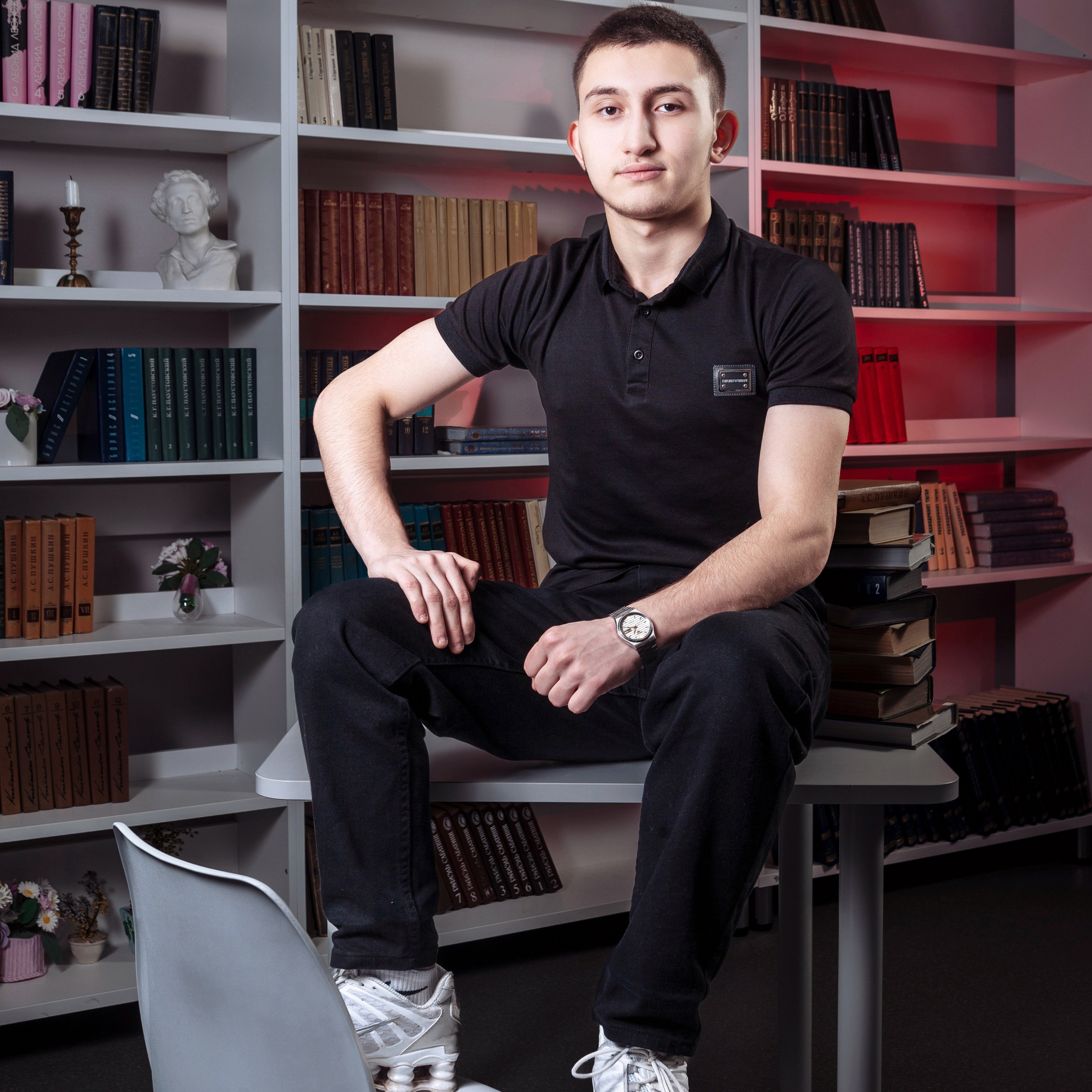 Примеры позирования учеников школы и воспитанников детского сада для фотосъемки на выпускной альбом. Фотограф в Москве и Московской области Олег Подлесных