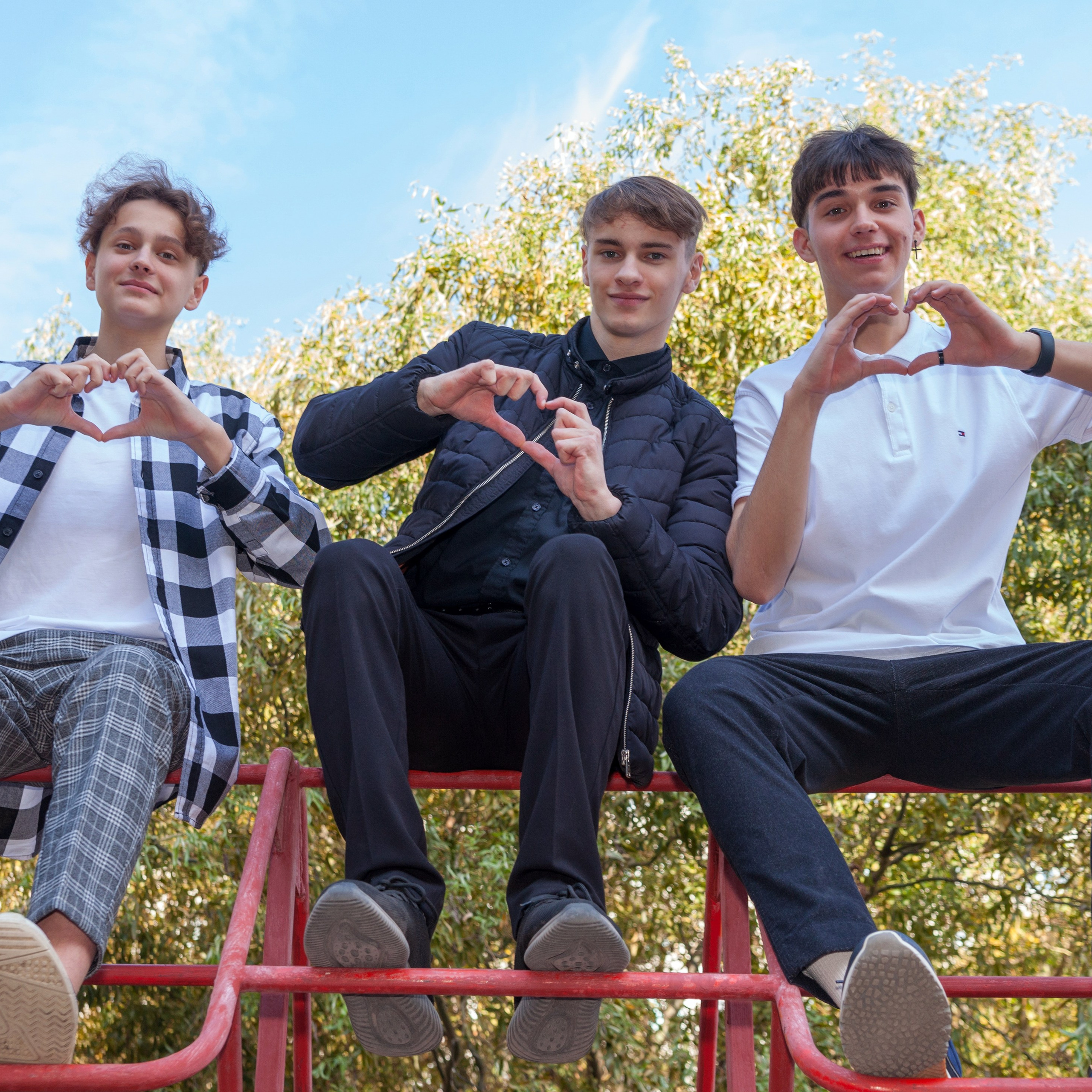 Групповые фотографии с друзьями в школе и детском саду неотъемлемая часть школьной жизни. Фотограф в Москве и Московской области Олег Подлесных