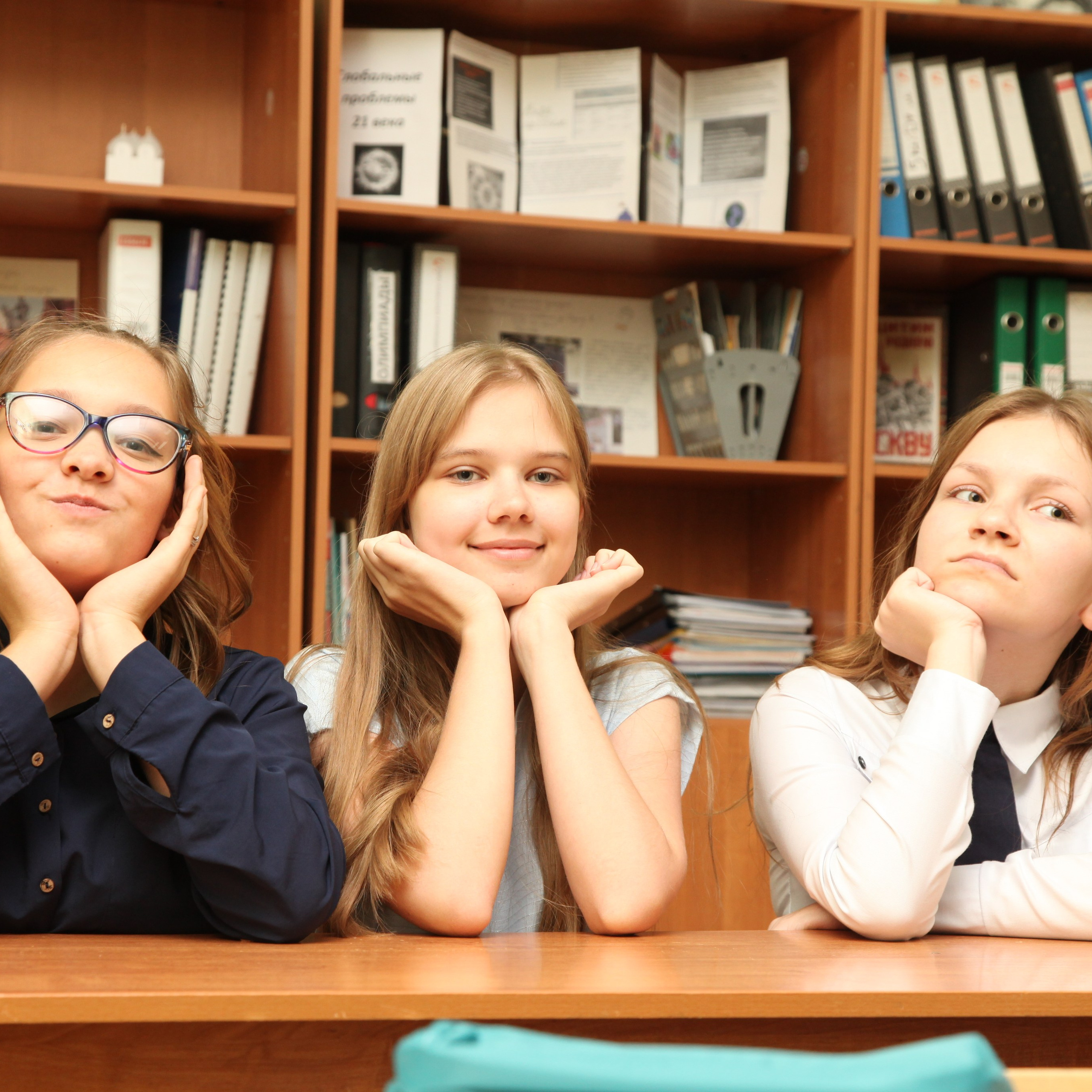 Групповые фотографии с друзьями в школе и детском саду неотъемлемая часть школьной жизни. Фотограф в Москве и Московской области Олег Подлесных