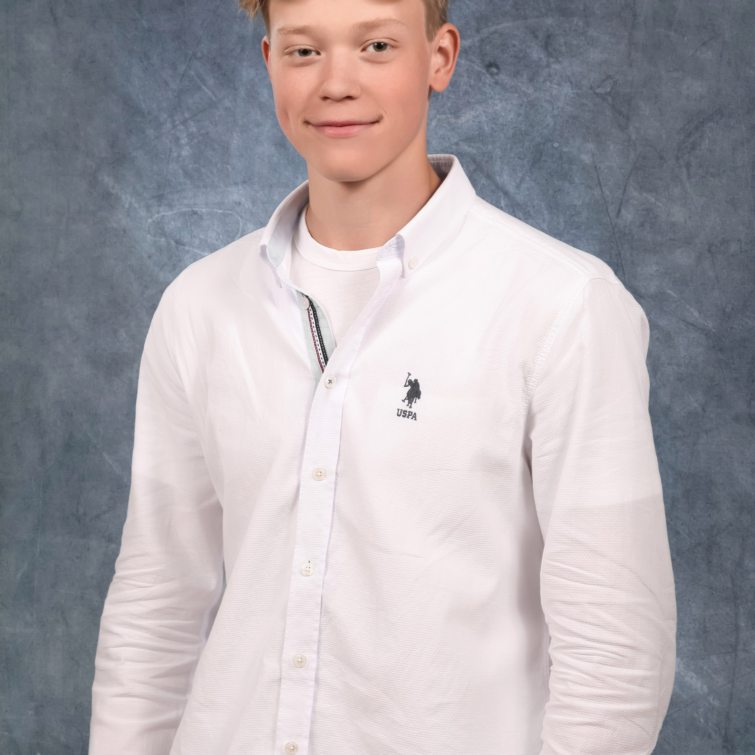 Примеры позирования учеников школы и воспитанников детского сада для фотосъемки на выпускной альбом. Фотограф в Москве и Московской области Олег Подлесных