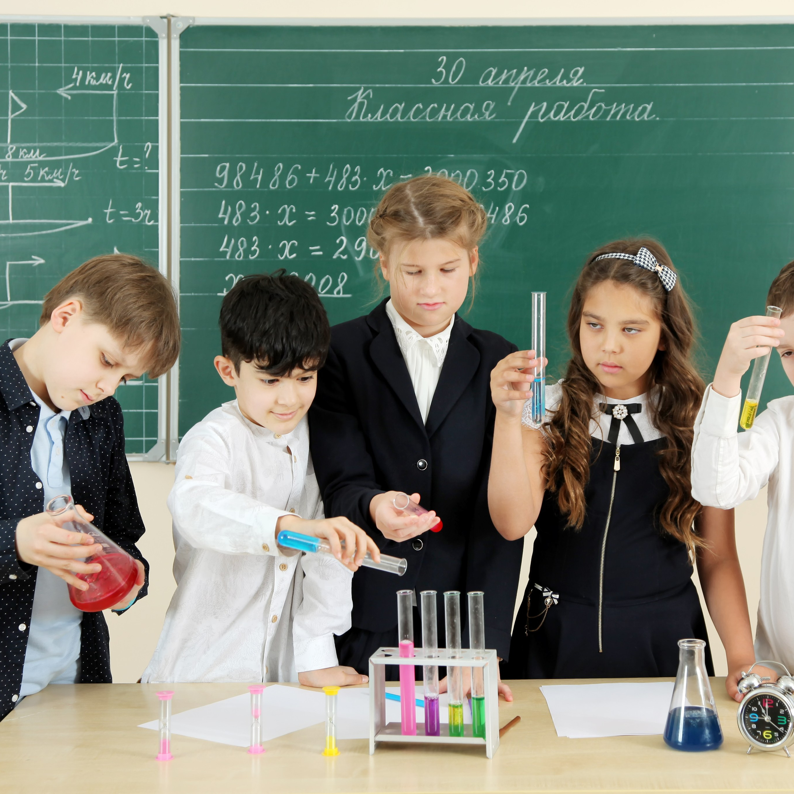 Групповые фотографии с друзьями в школе и детском саду неотъемлемая часть школьной жизни. Фотограф в Москве и Московской области Олег Подлесных