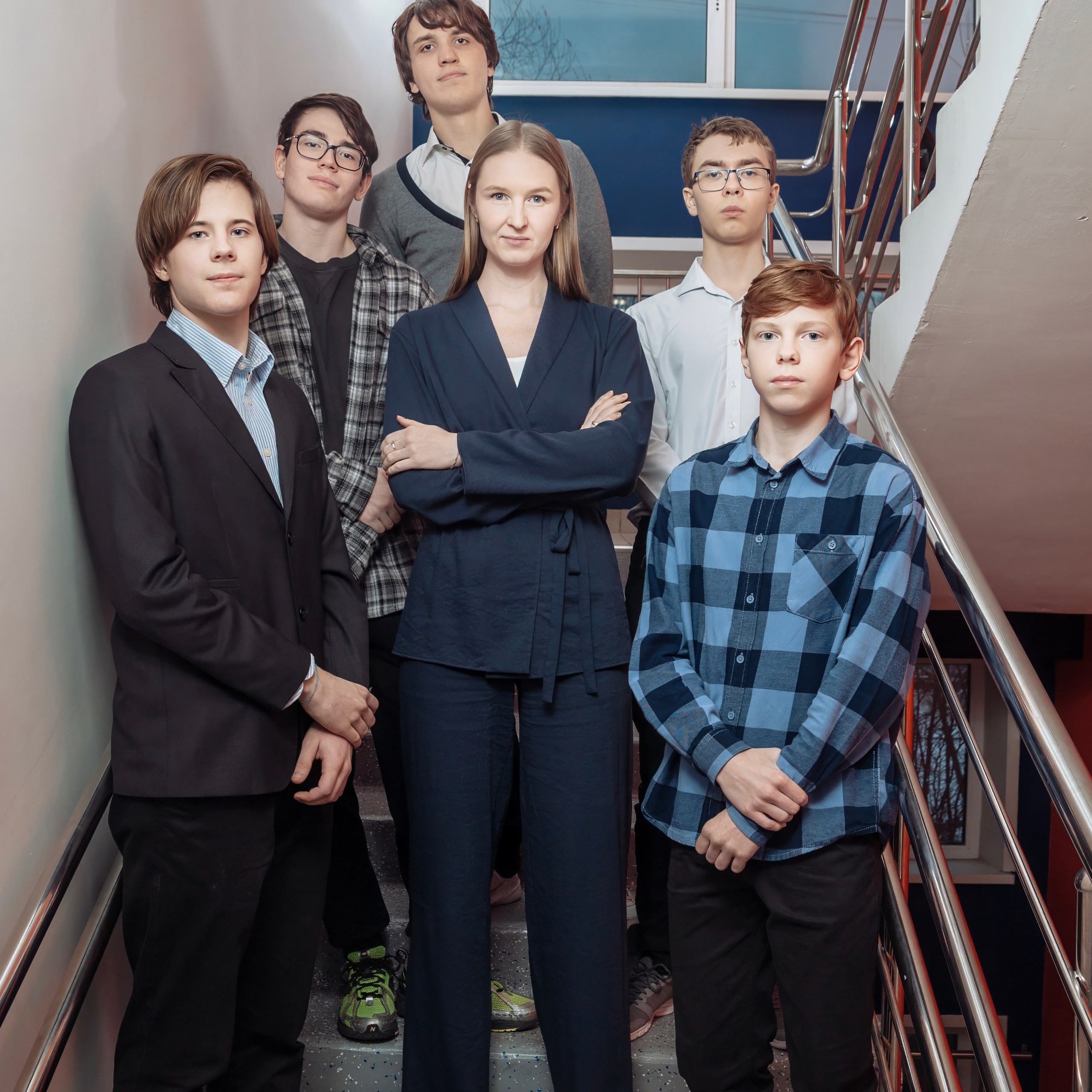 Вариант выпускного альбома для старших классов, обучающихся по химическому профилю в классе химии. Фотограф в Москве и Московской области Олег Подлесных