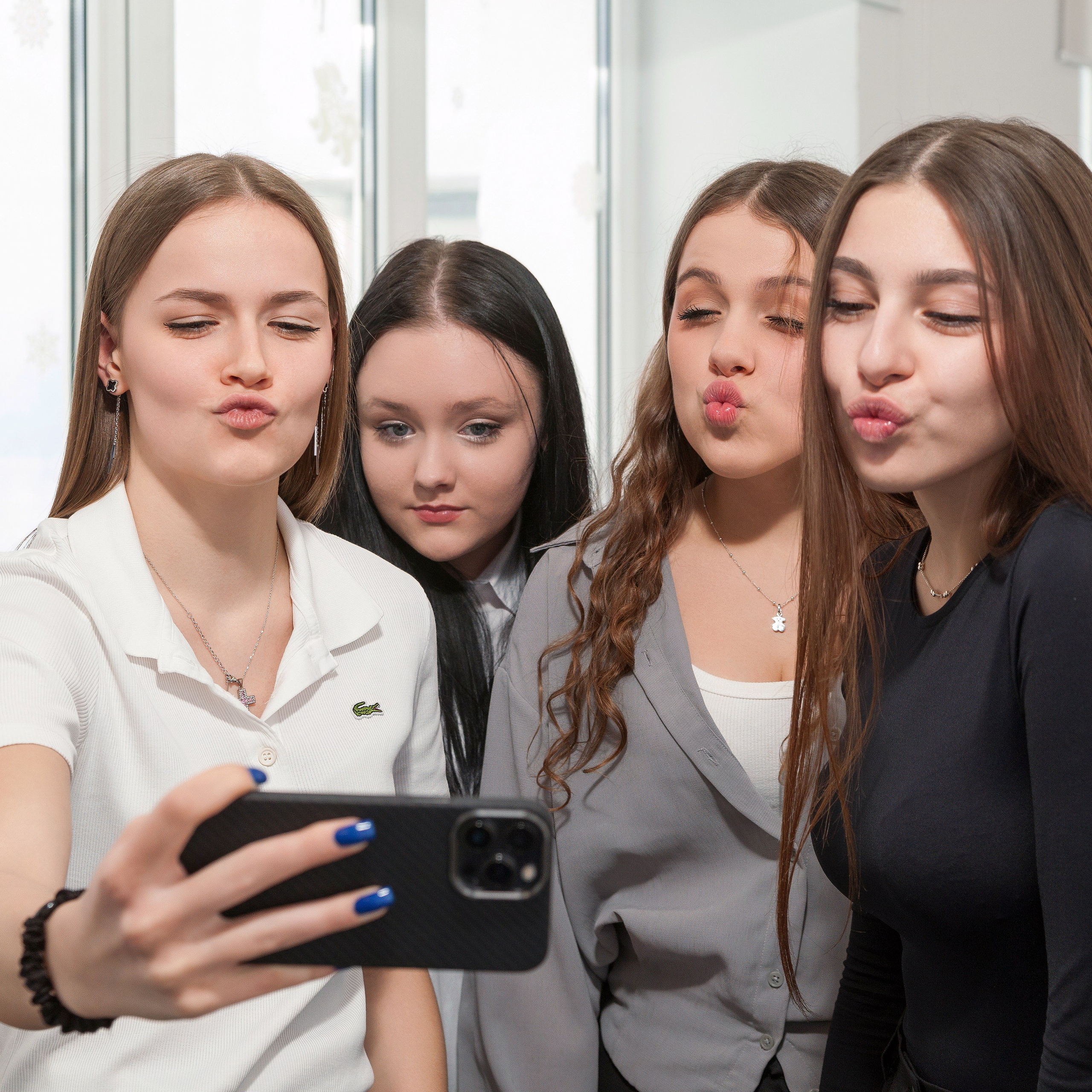 Групповые фотографии с друзьями в школе и детском саду неотъемлемая часть школьной жизни. Фотограф в Москве и Московской области Олег Подлесных