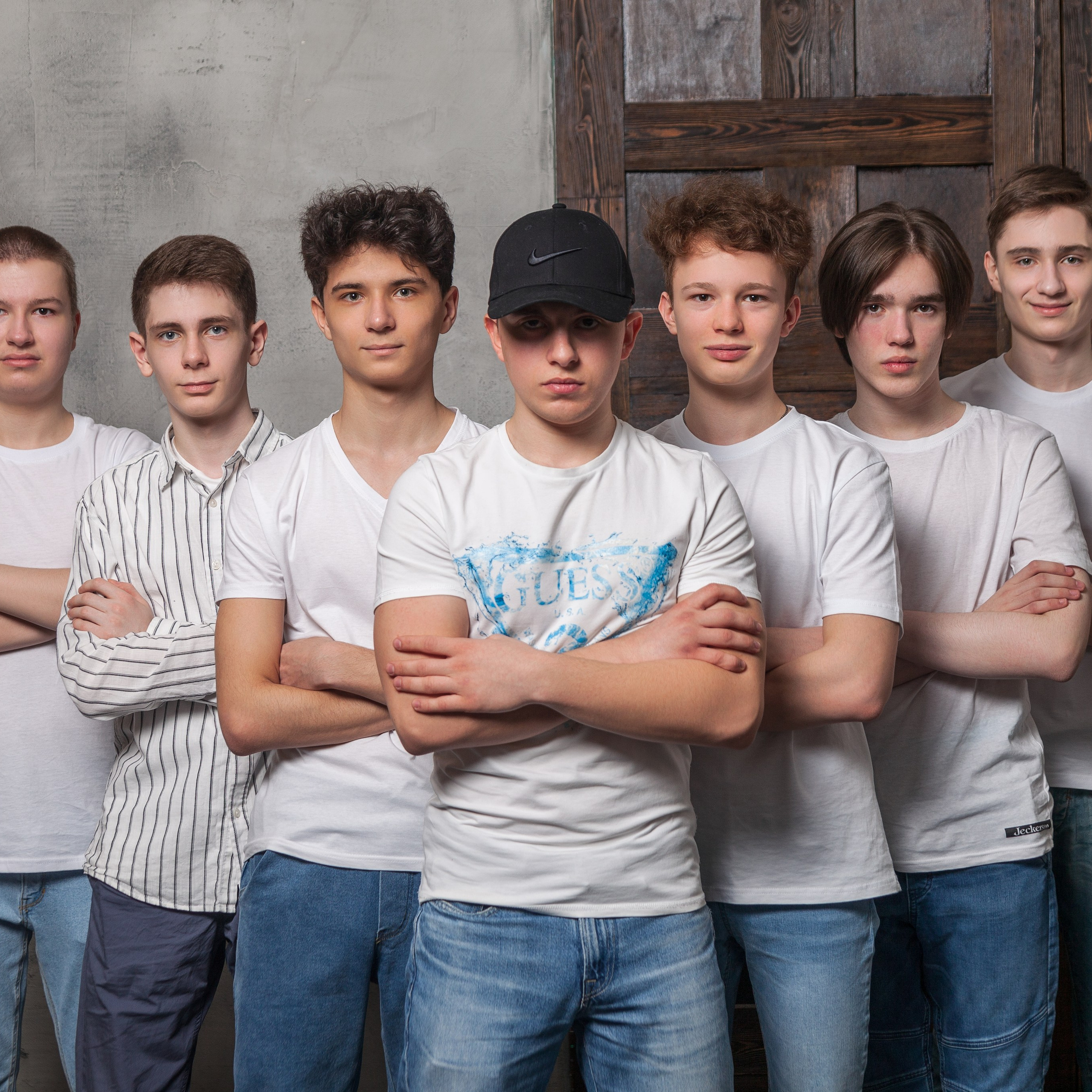 Групповые фотографии с друзьями в школе и детском саду неотъемлемая часть школьной жизни. Фотограф в Москве и Московской области Олег Подлесных