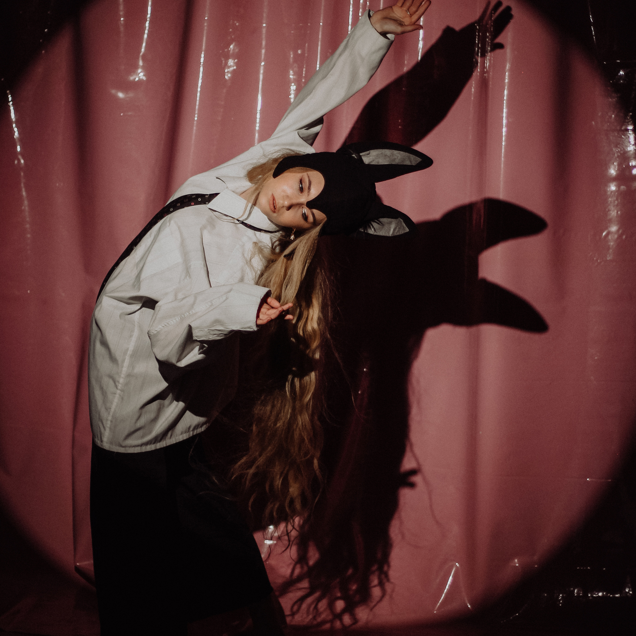 Розовый кролик