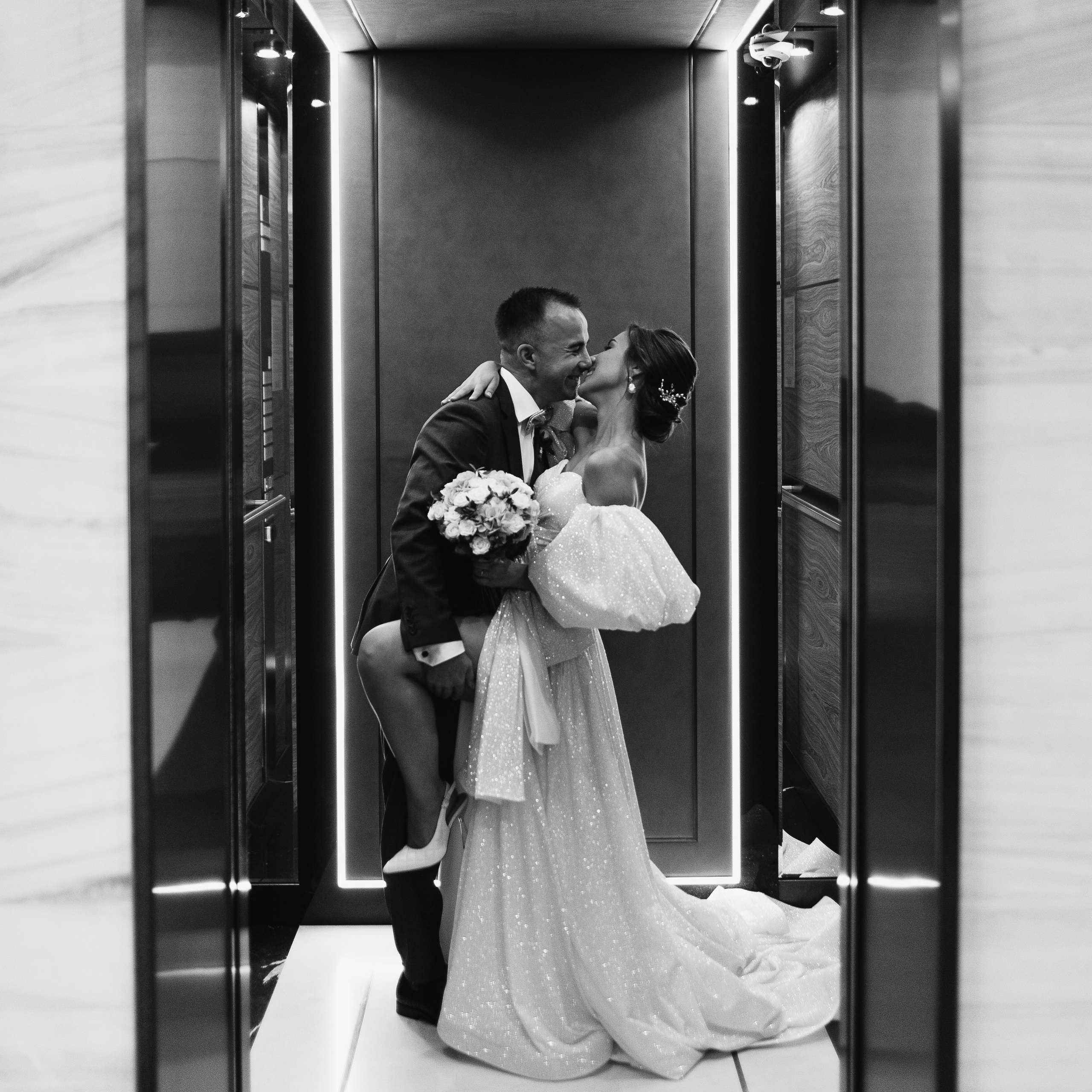 Улыбки и поцелуи