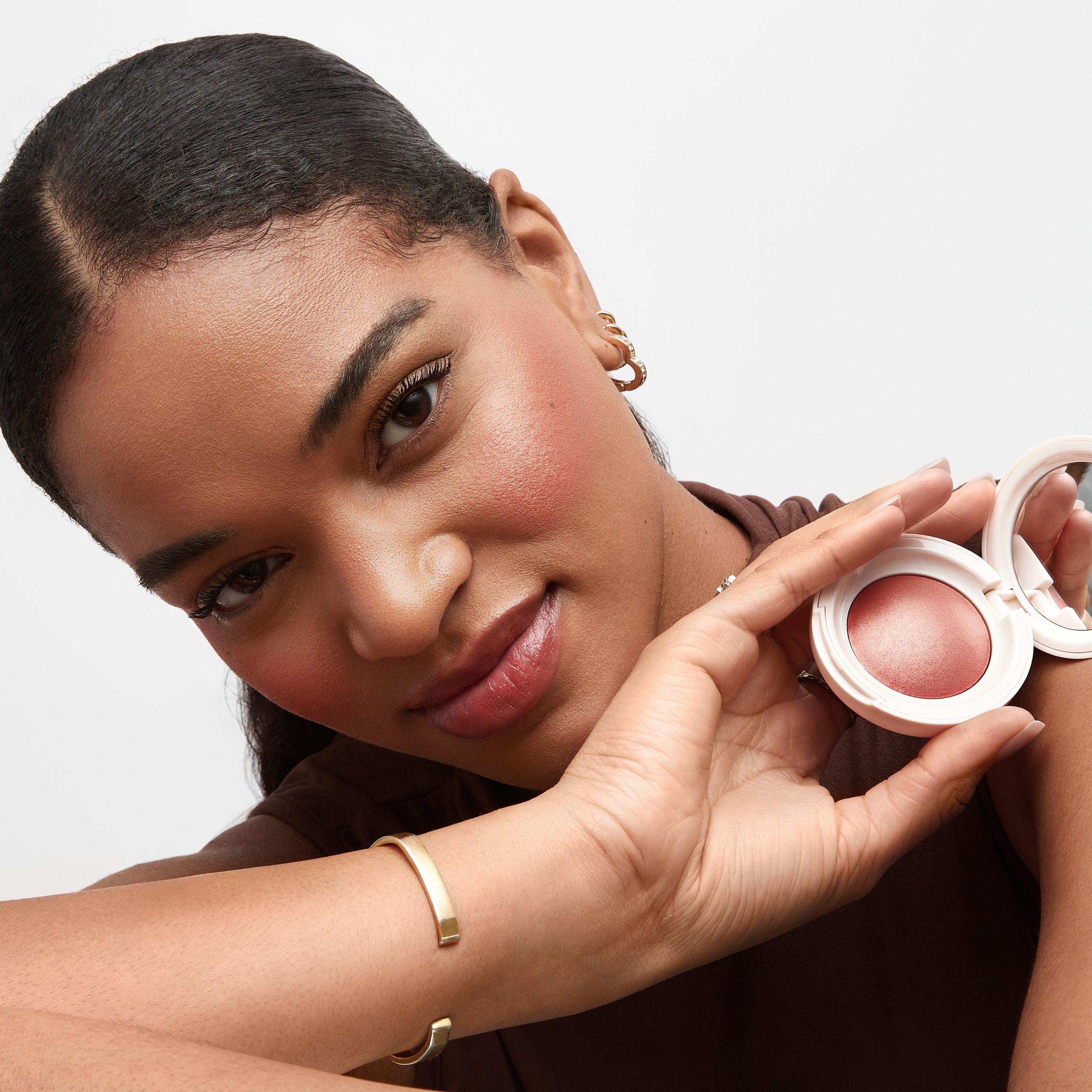 Devon Trunk for Rare Beauty. Hope_retouch