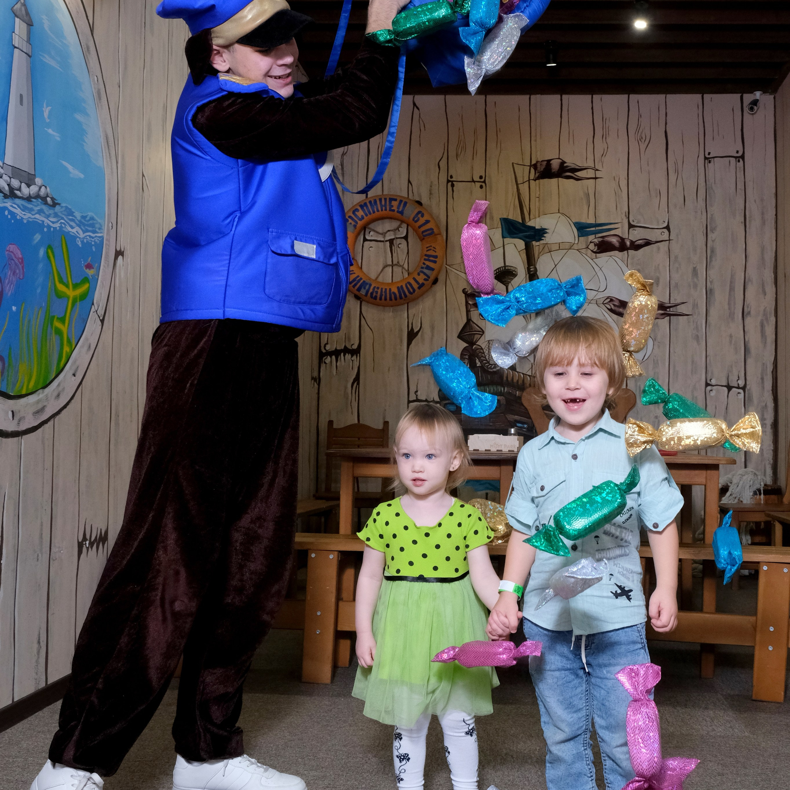 Оля на дне рождения Миши. Фотограф Андрей Богач