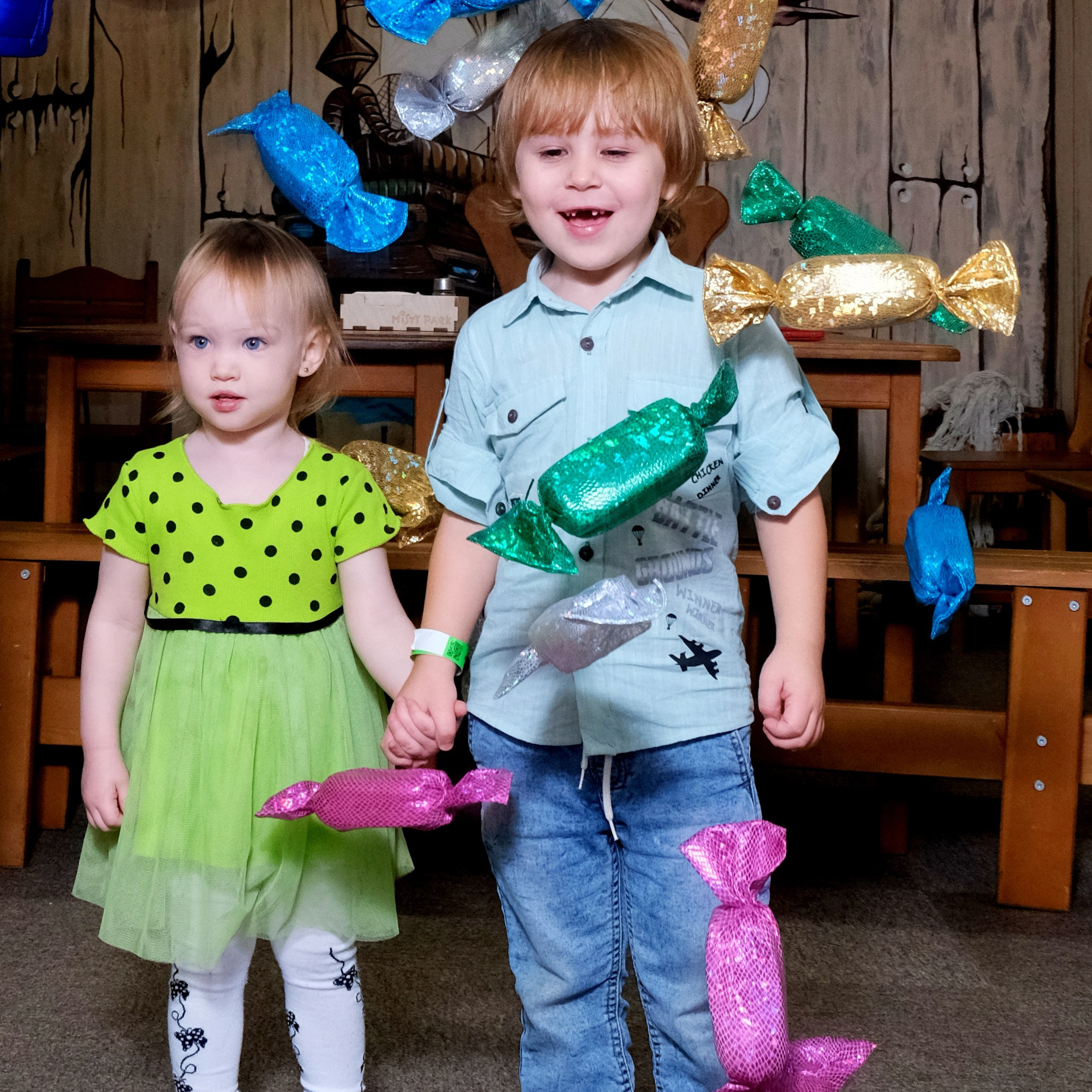 Оля на дне рождения Миши. Фотограф Андрей Богач