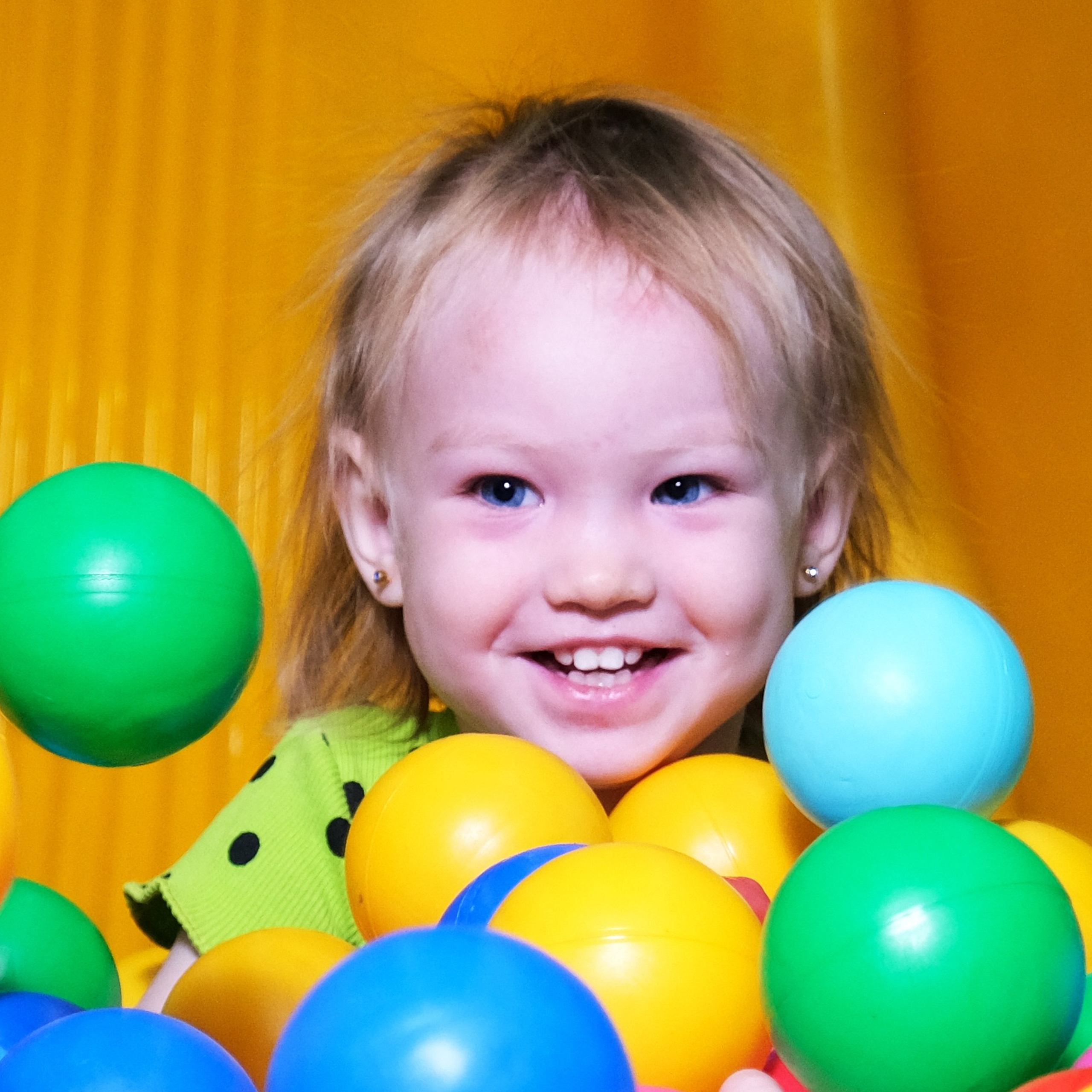 Оля на дне рождения Миши. Фотограф Андрей Богач