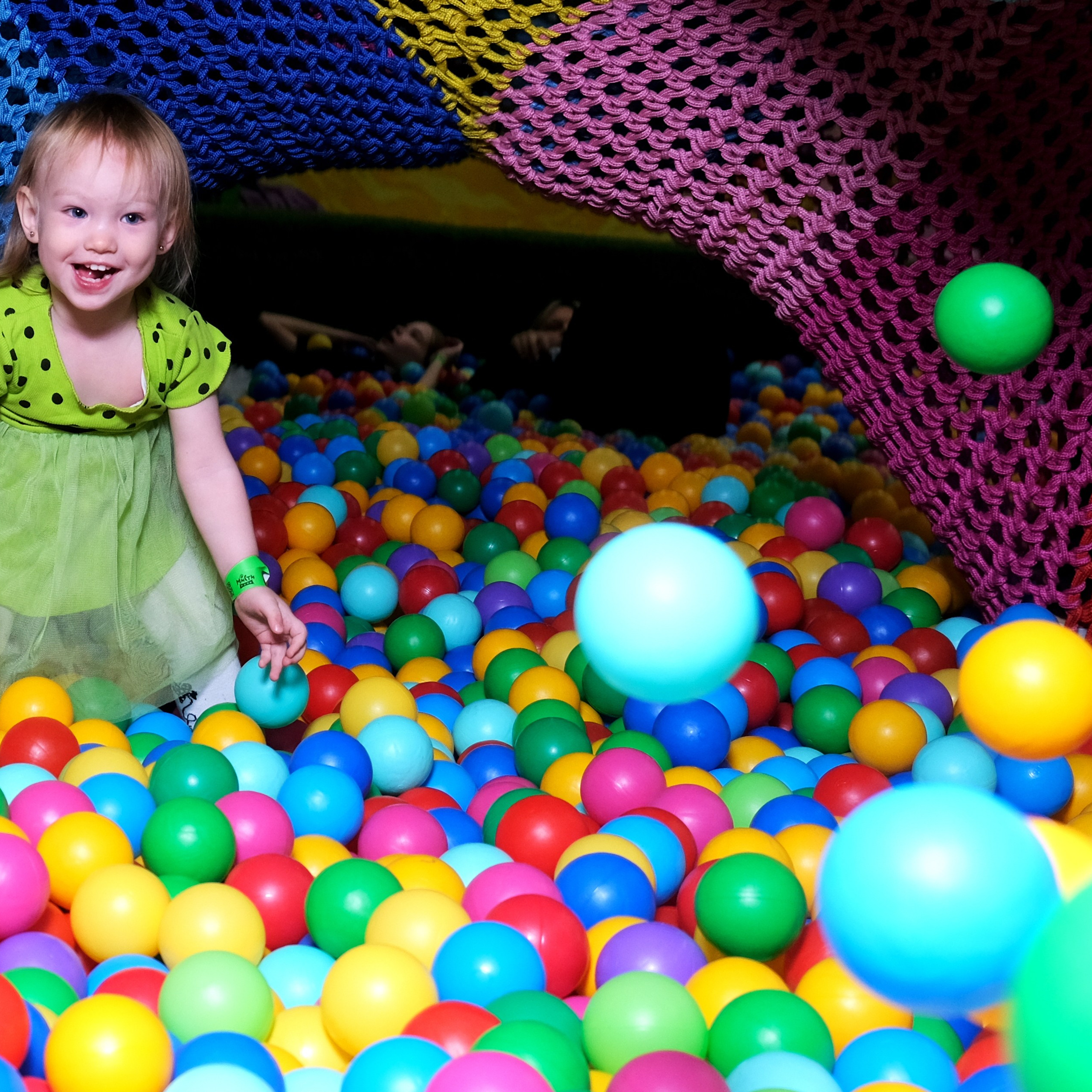 Оля на дне рождения Миши. Фотограф Андрей Богач