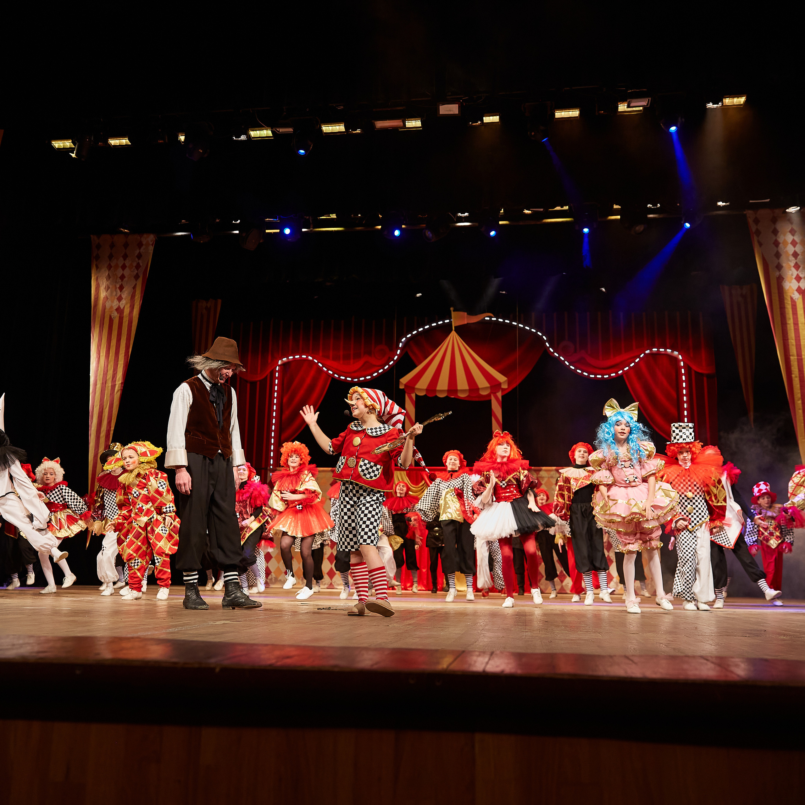 Recall. Photographer for business Mikhail Semenov. Aqua photo studio, photo school