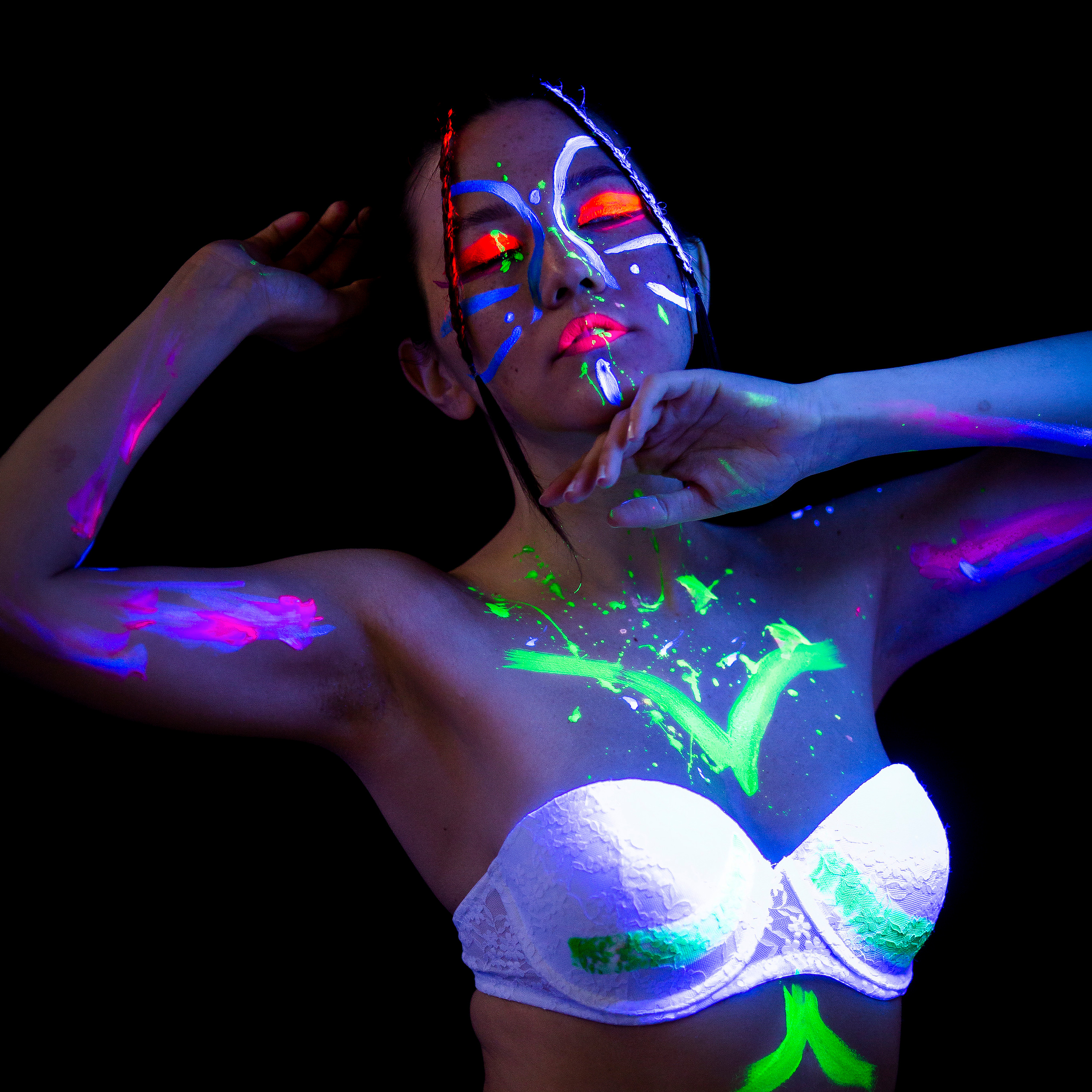 Съёмка в УФ свете. Фотограф в Уфе Николай Голованов