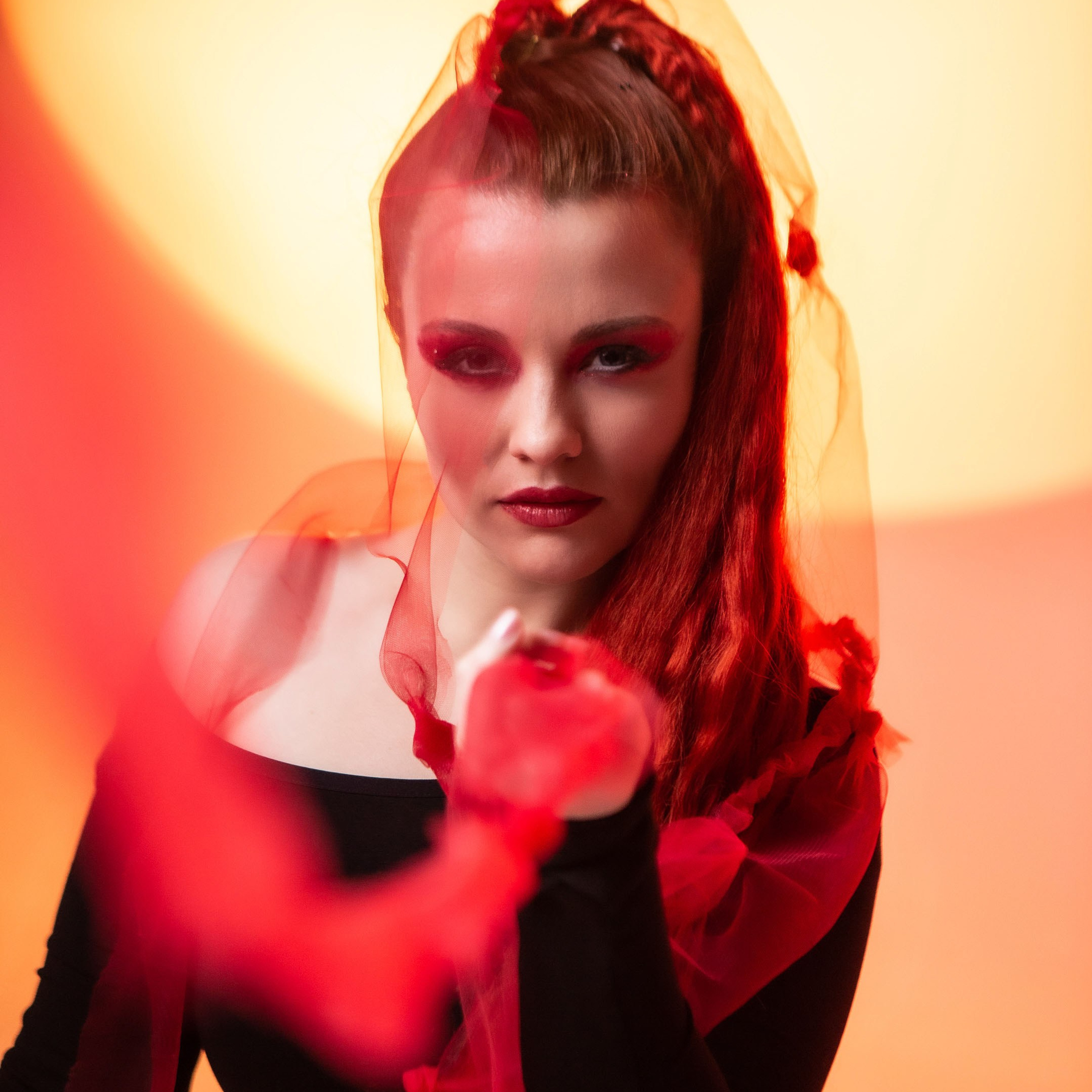 Магия красного