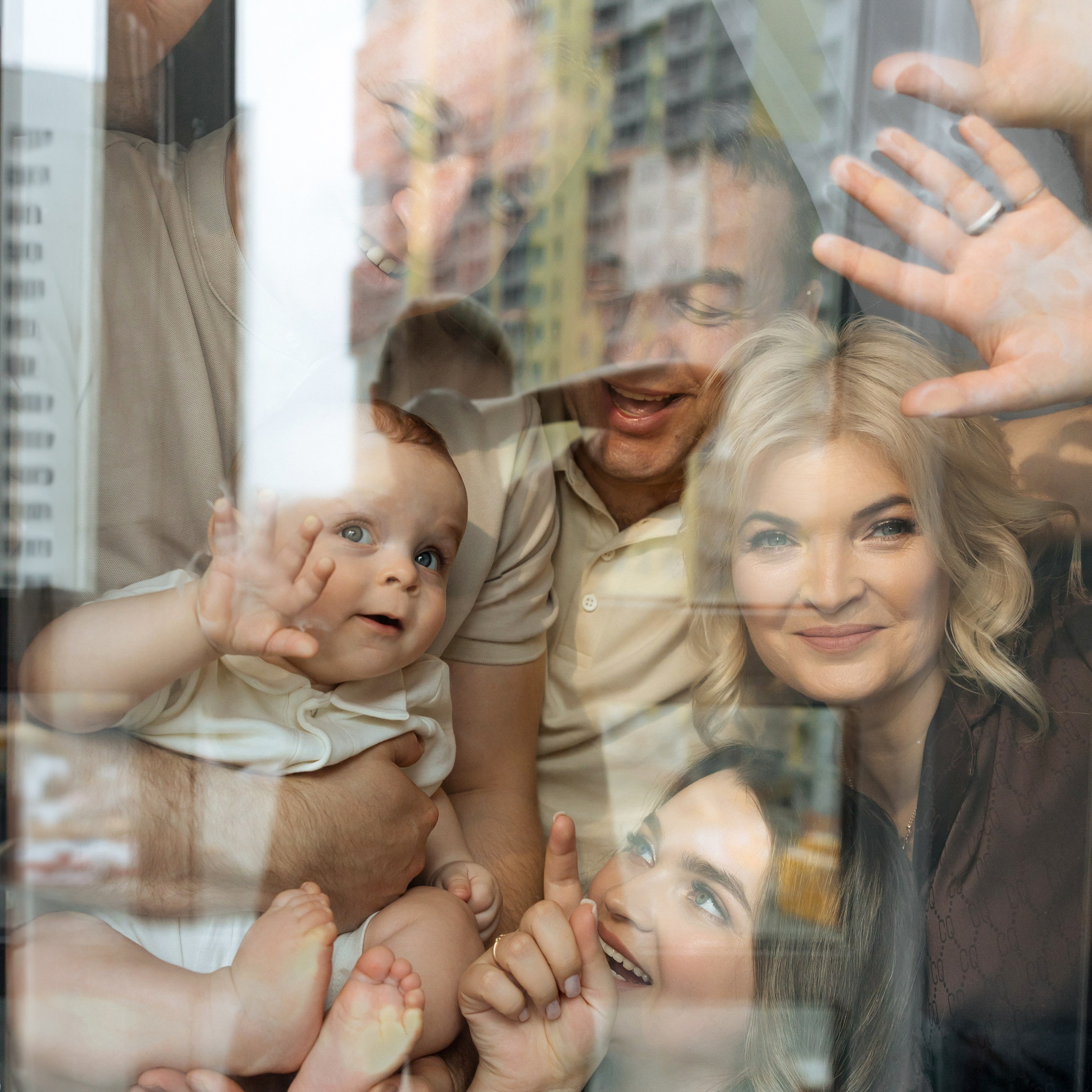 Стас, Юлия, Кирилл, Настя, Лёва и Мирон