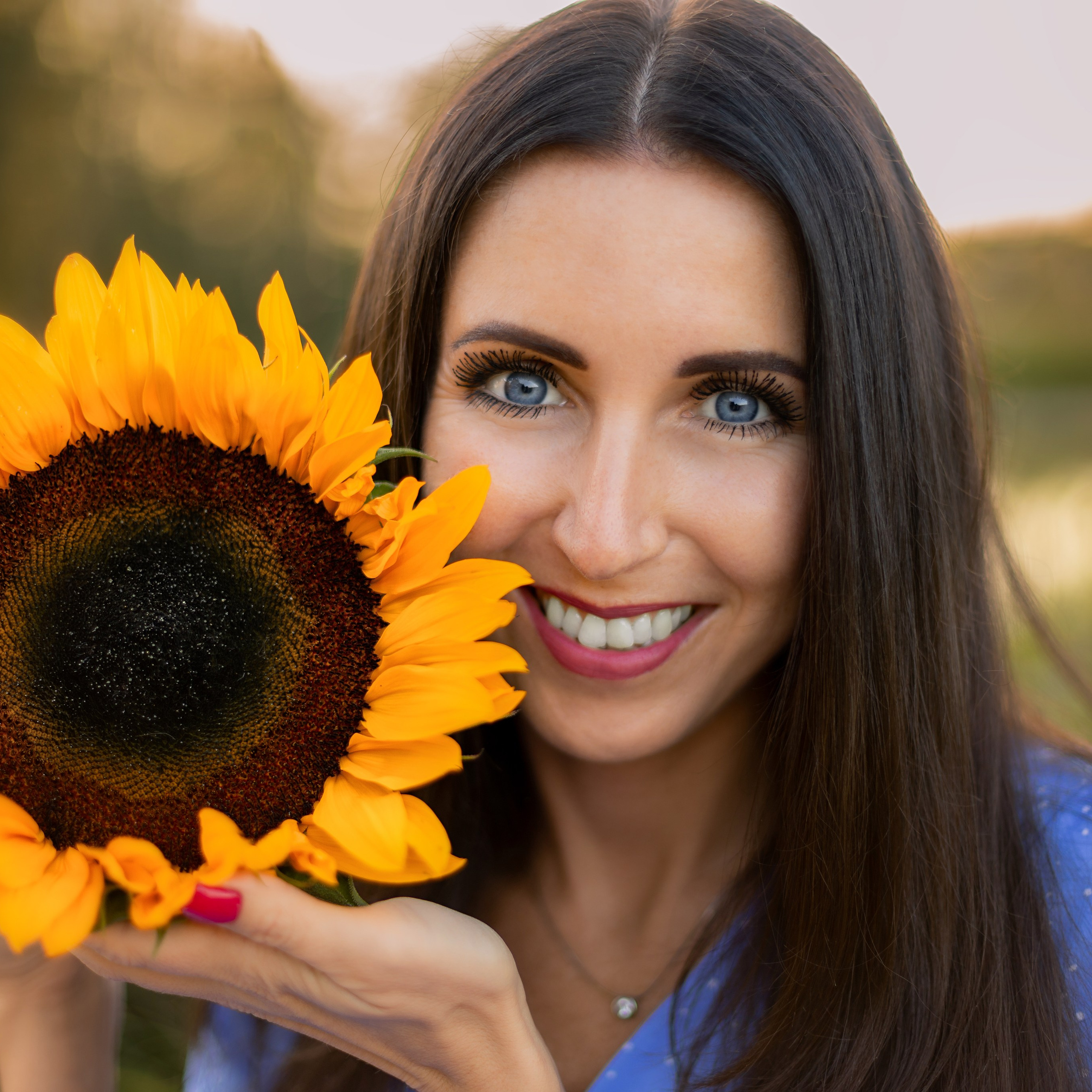 Ольга. Пикник с&nbsp;подсолнухами