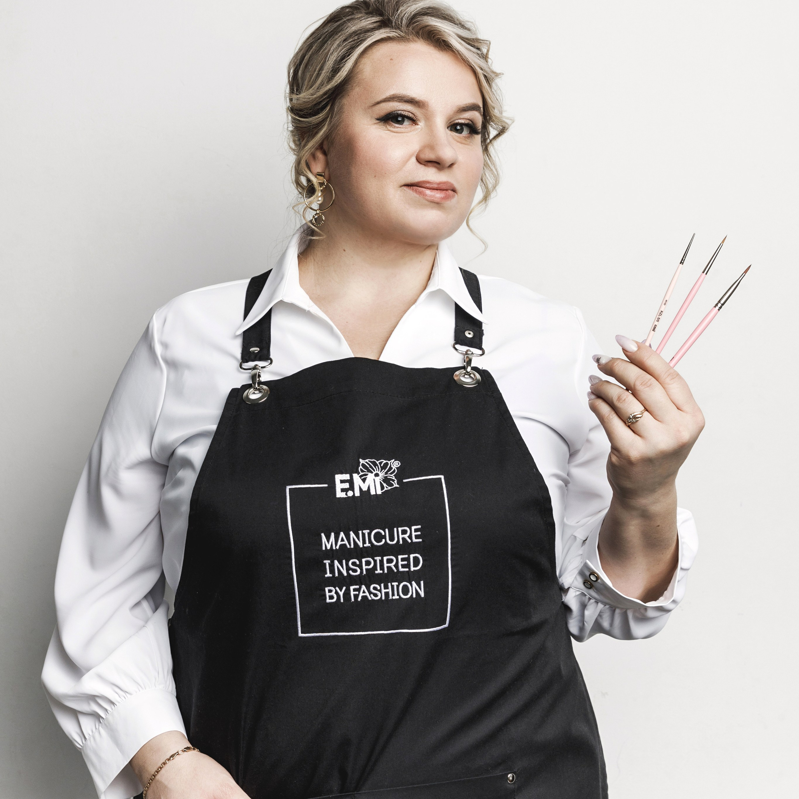 Ирина. МАСТЕР МАНИКЮРА.