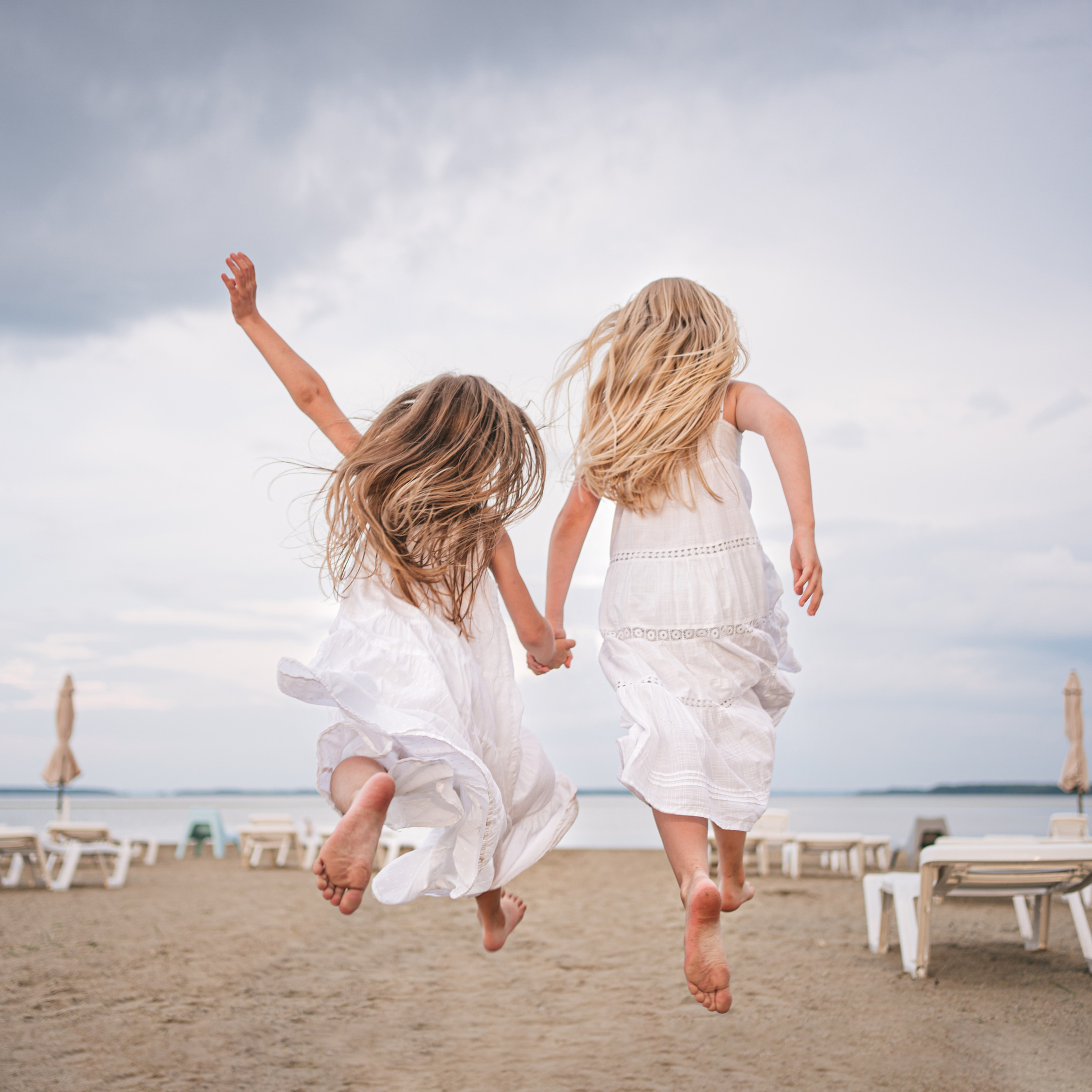 Две сестренки