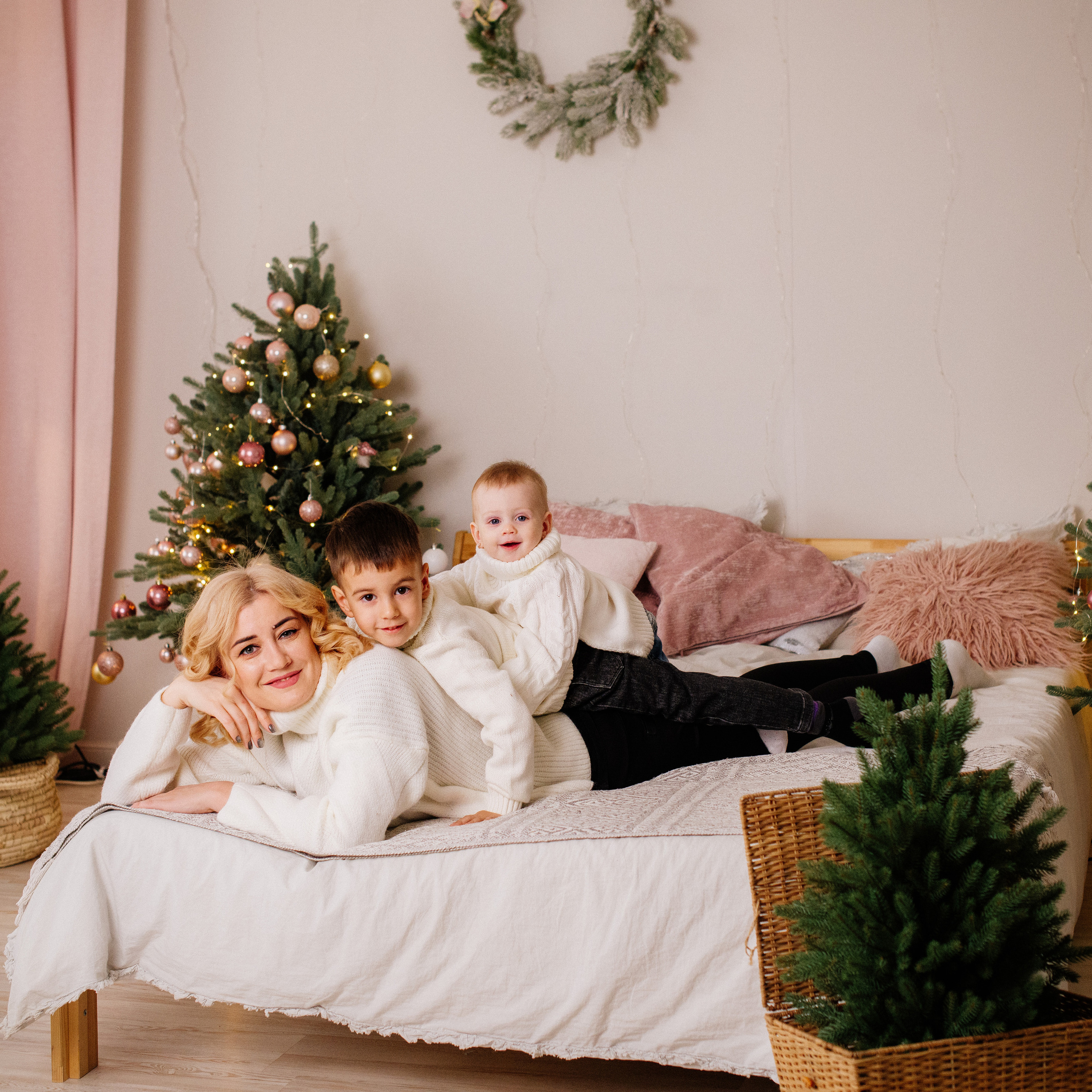 Новогодняя