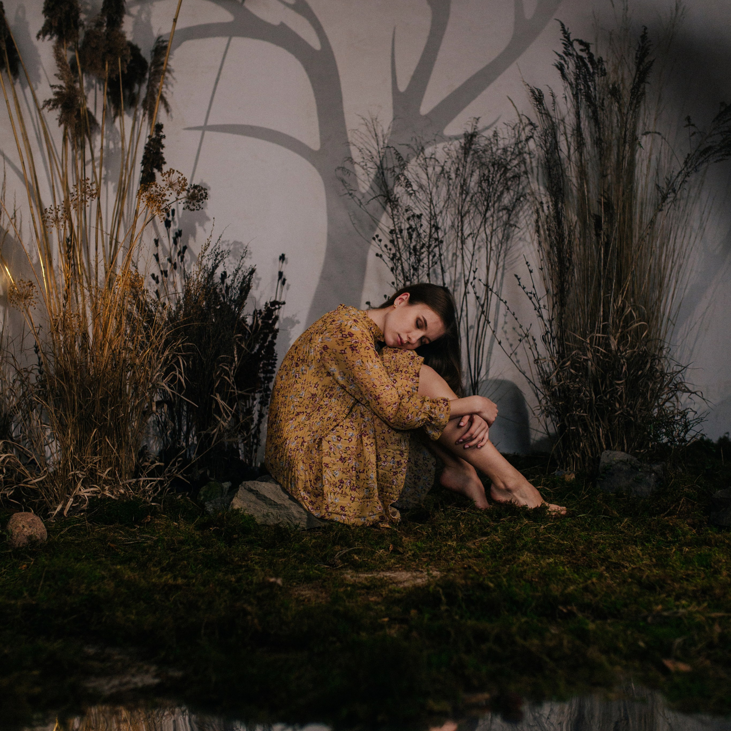 На берегу…