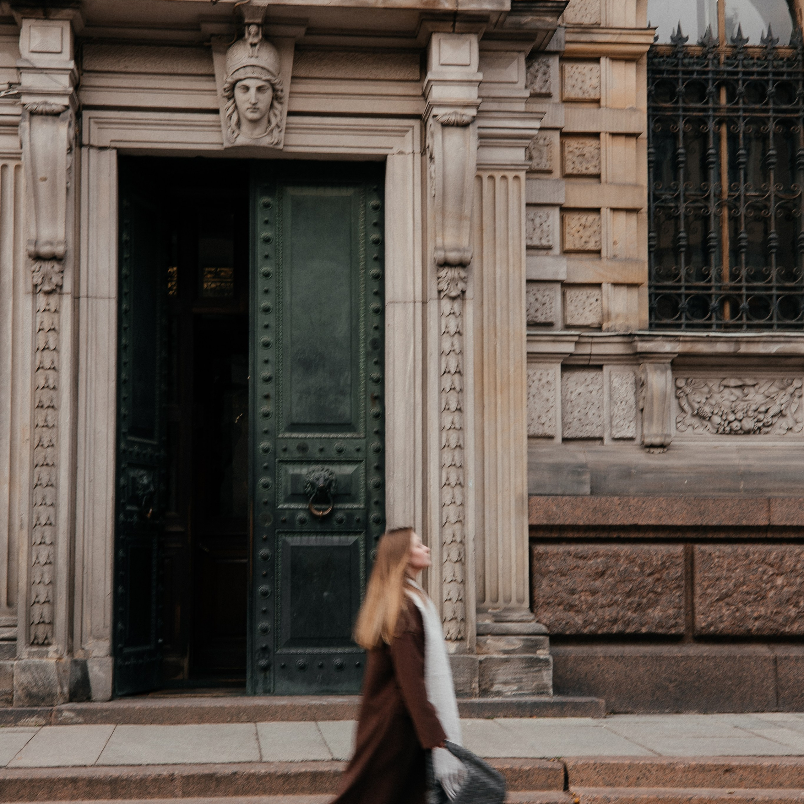 Александра