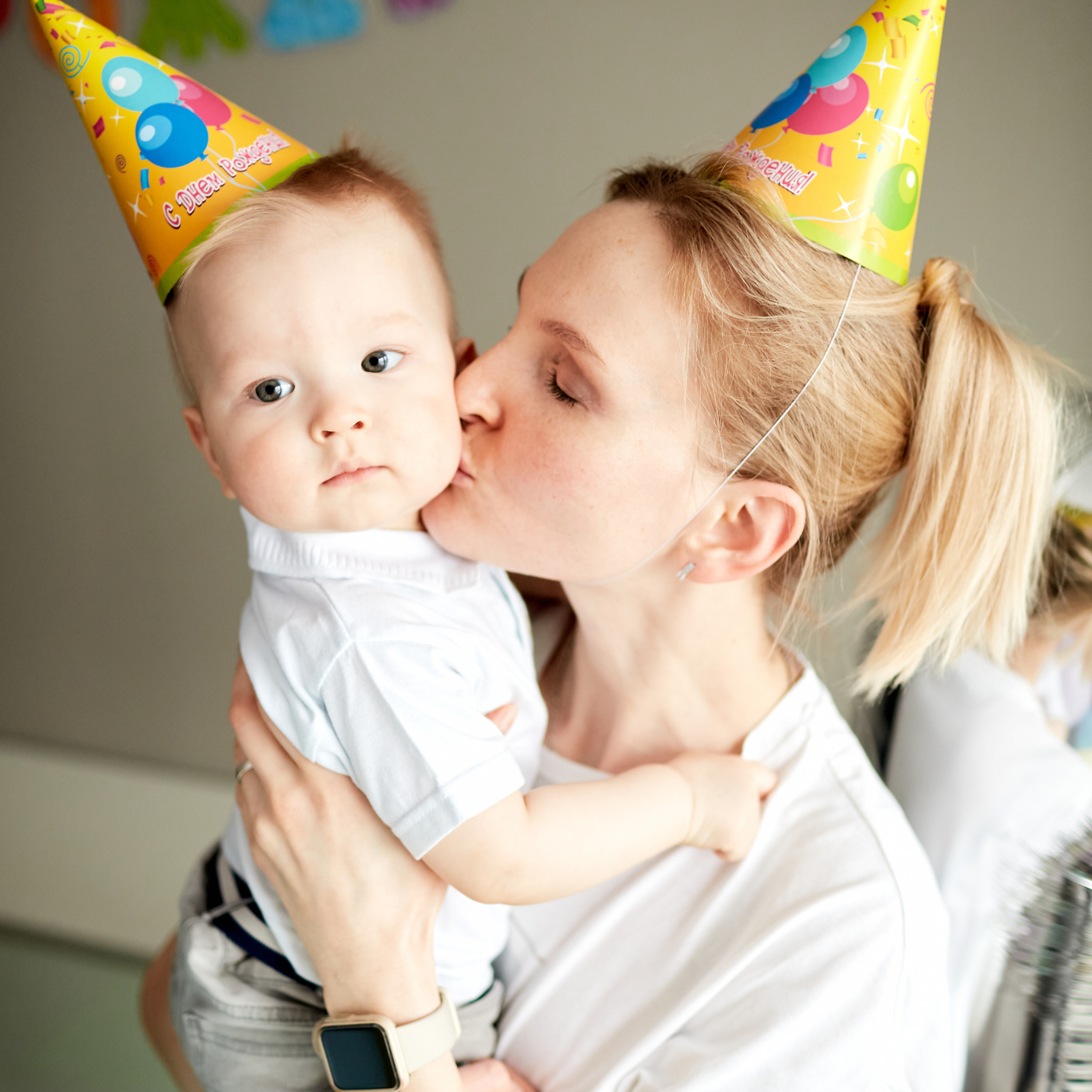 Мишутке год!