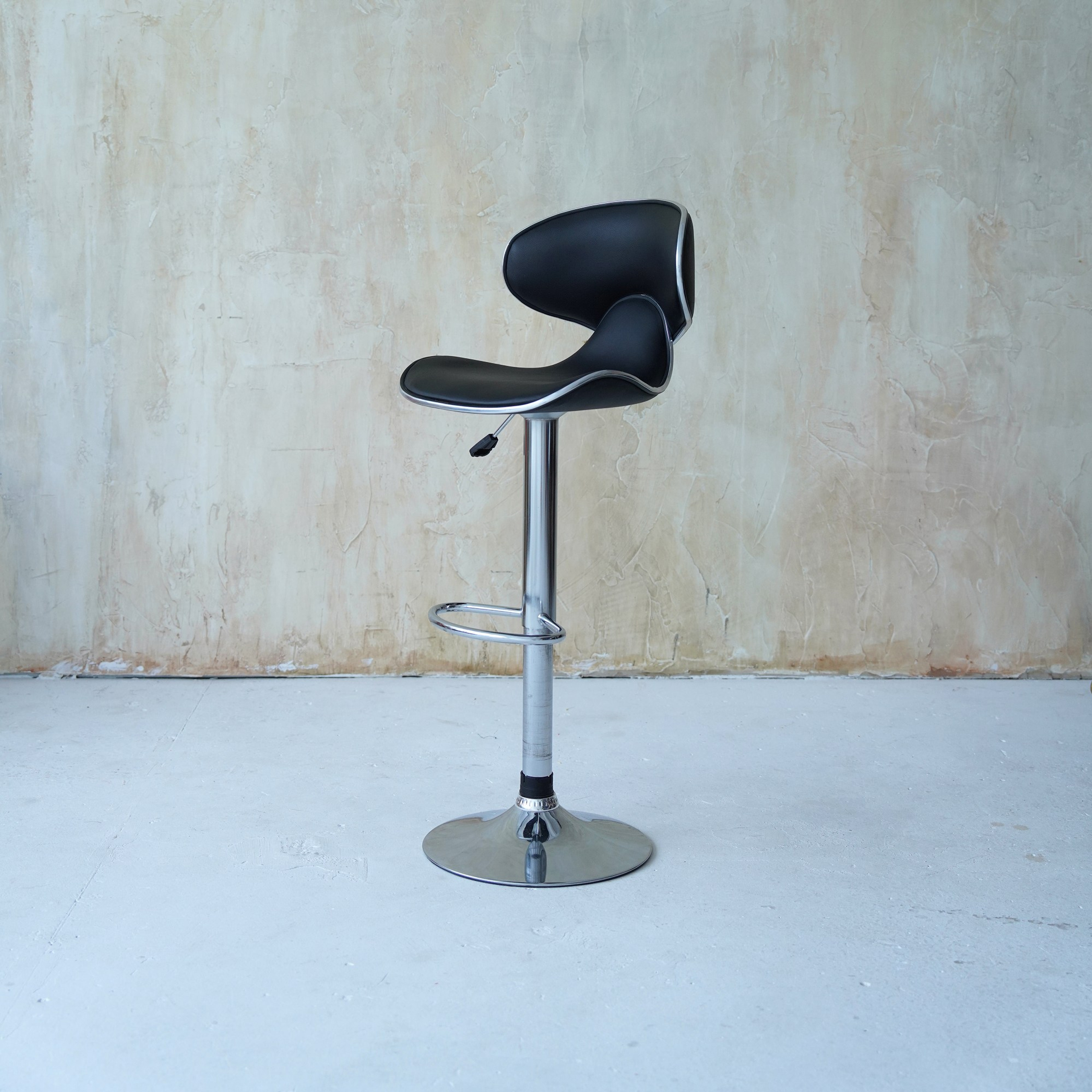 Стулья. Фотостудия Гранд в Санкт-Петербурге