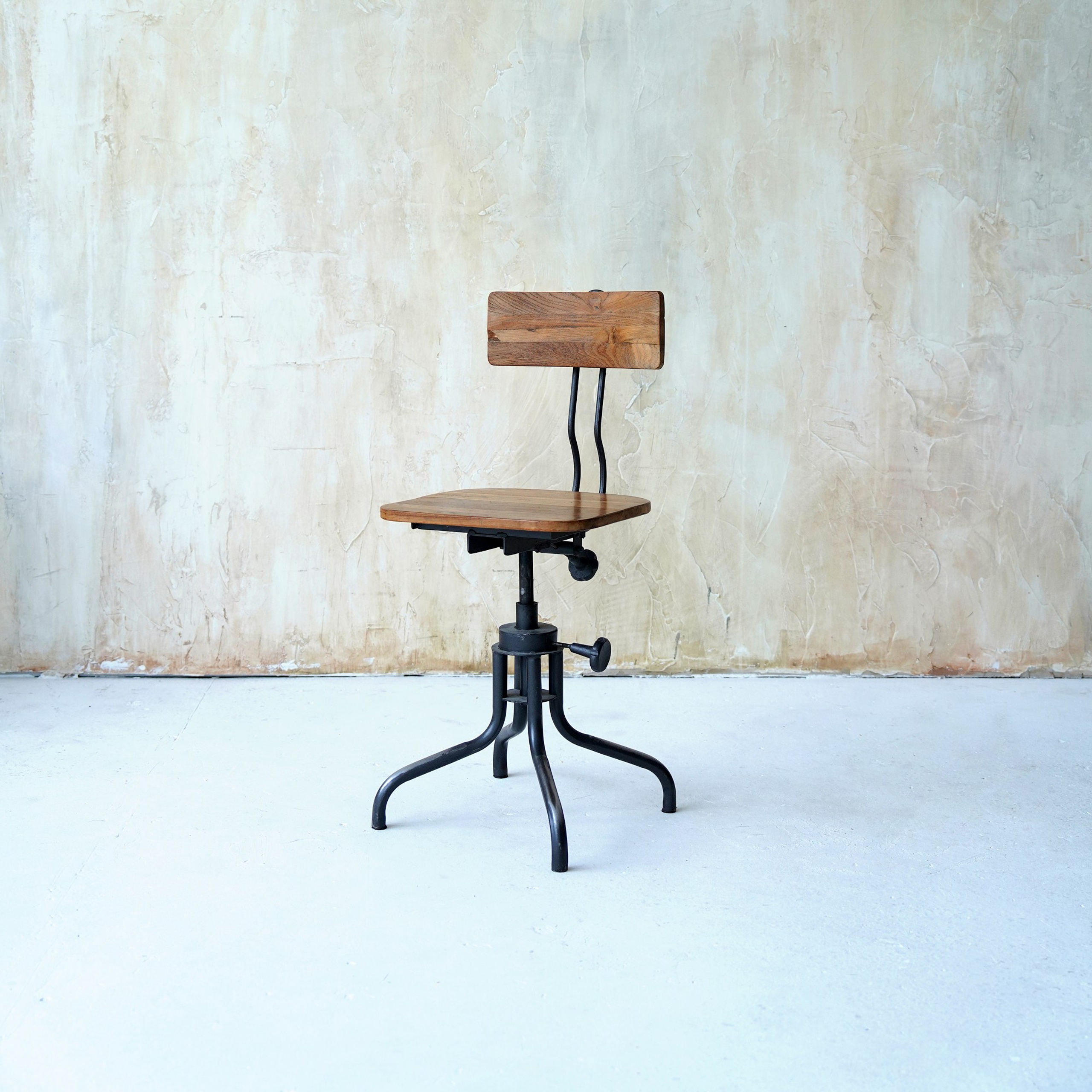 Стулья. Фотостудия Гранд в Санкт-Петербурге