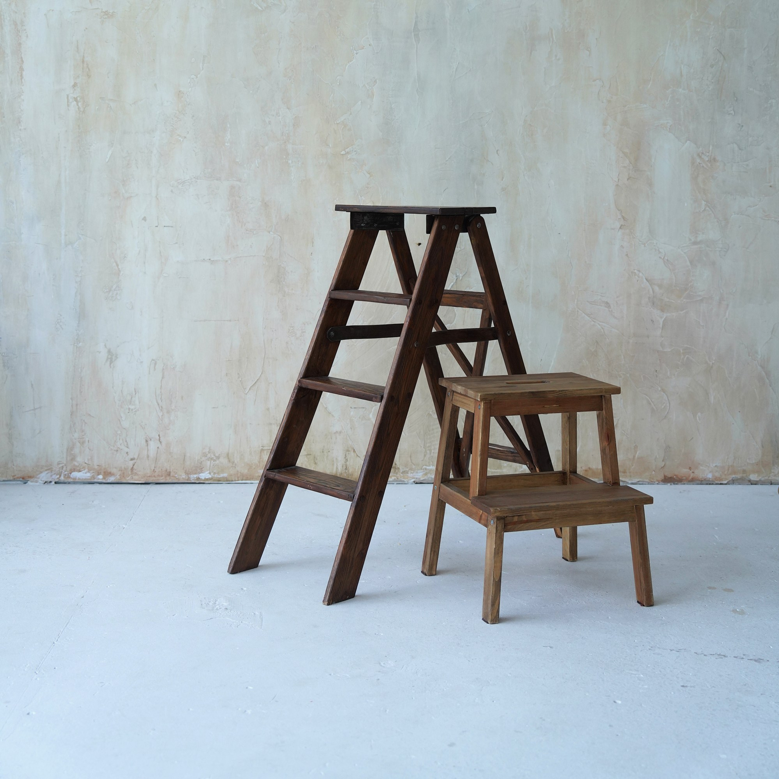 Стулья. Фотостудия Гранд в Санкт-Петербурге