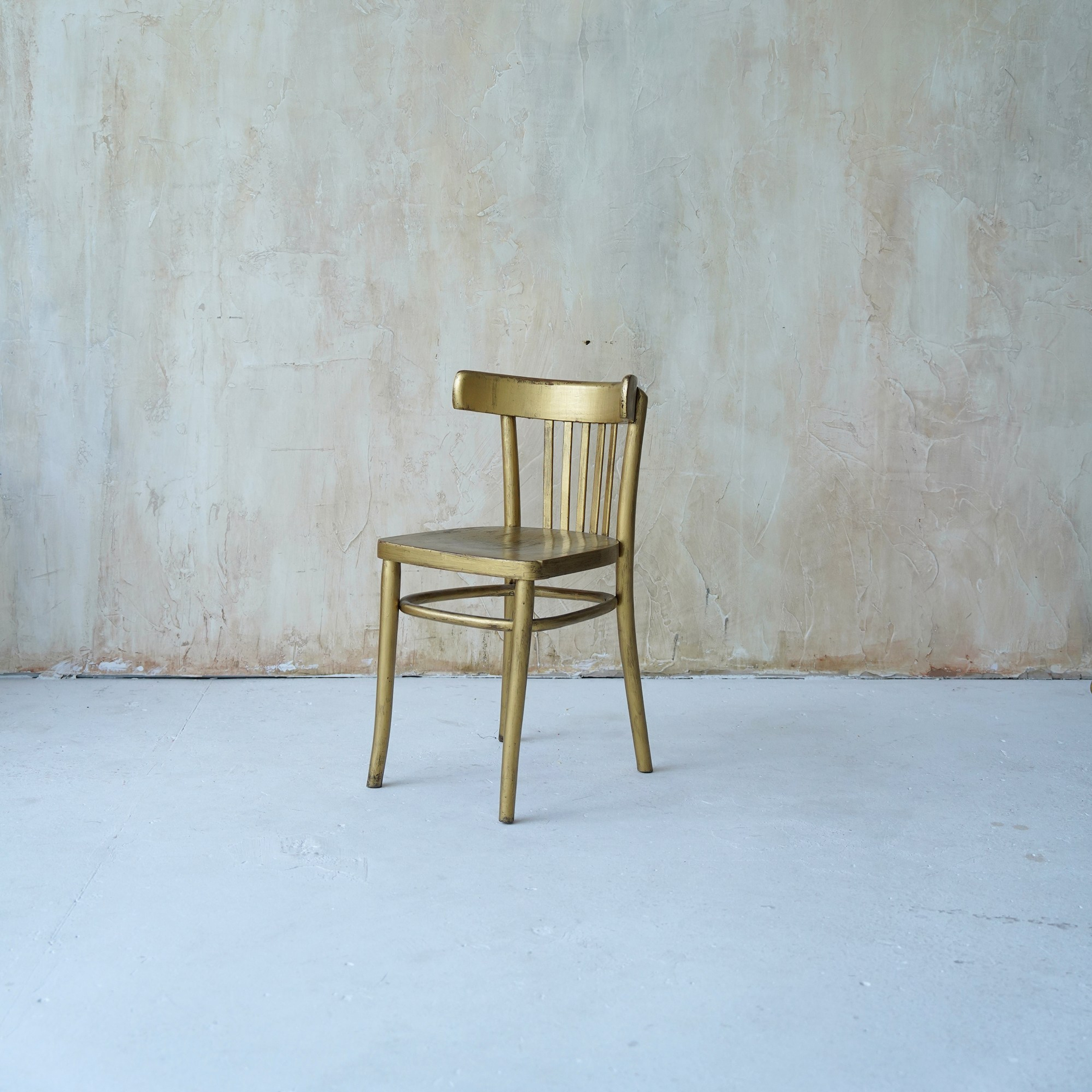 Стулья. Фотостудия Гранд в Санкт-Петербурге