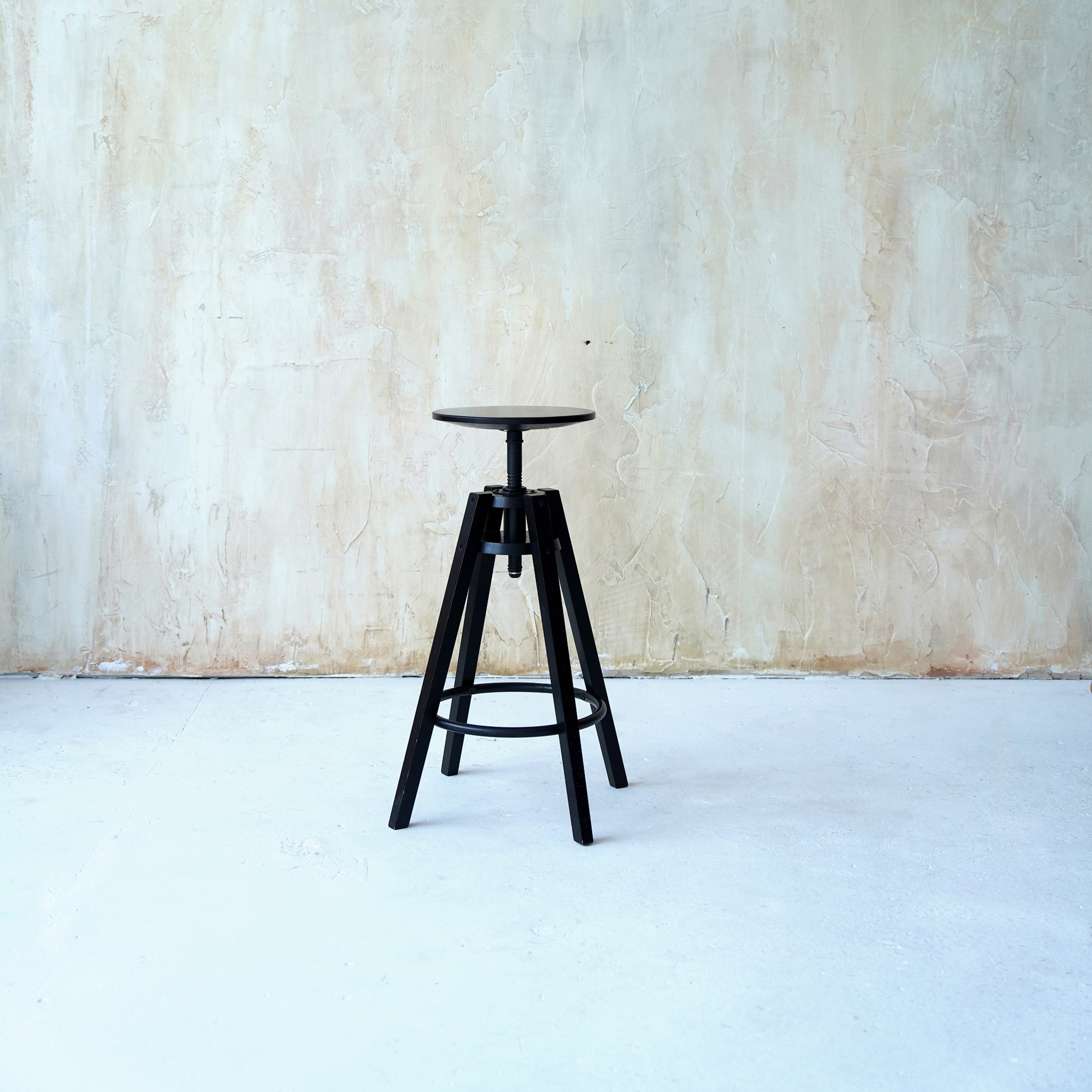 Стулья. Фотостудия Гранд в Санкт-Петербурге