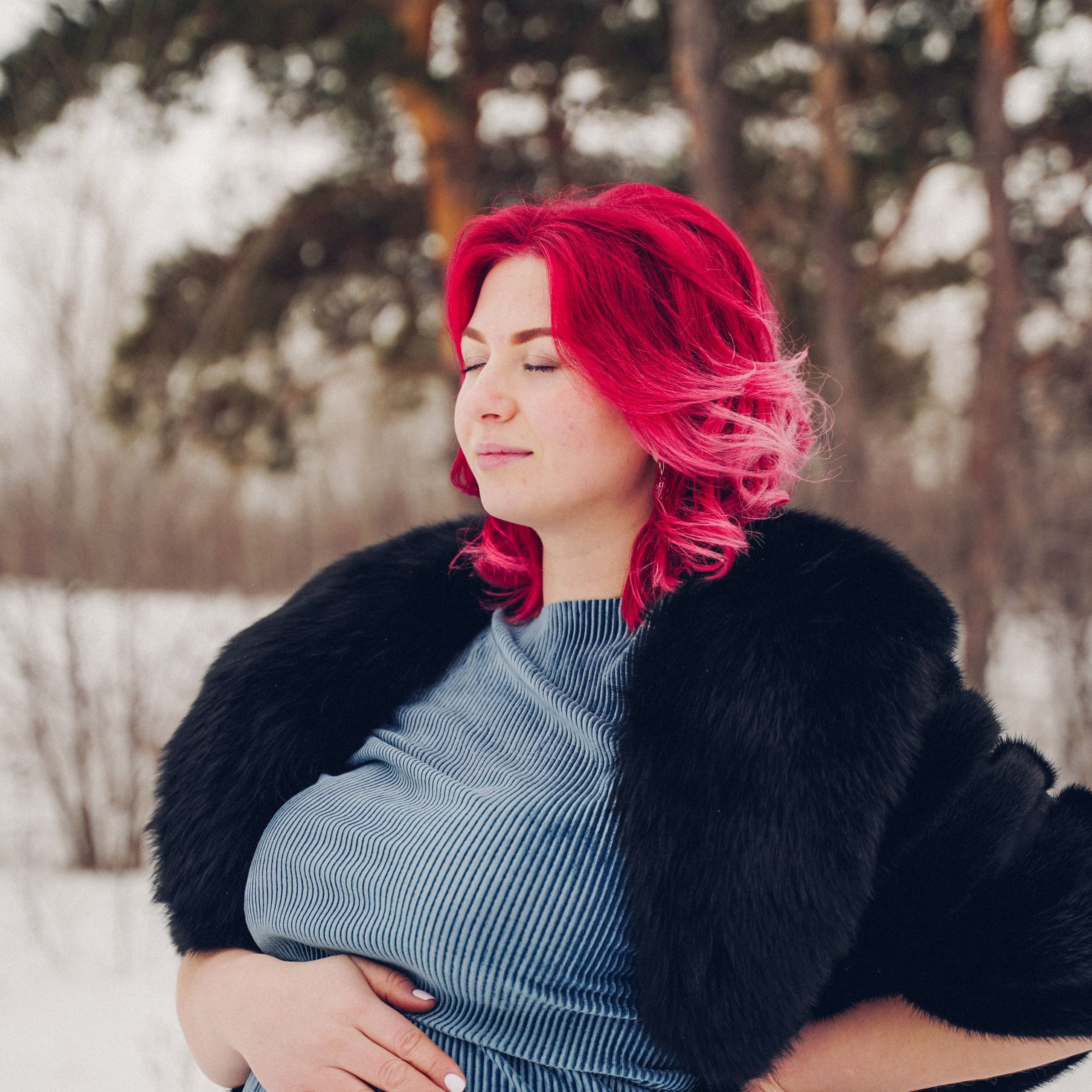 Фотосъёмка беременности. Зима в лесу.