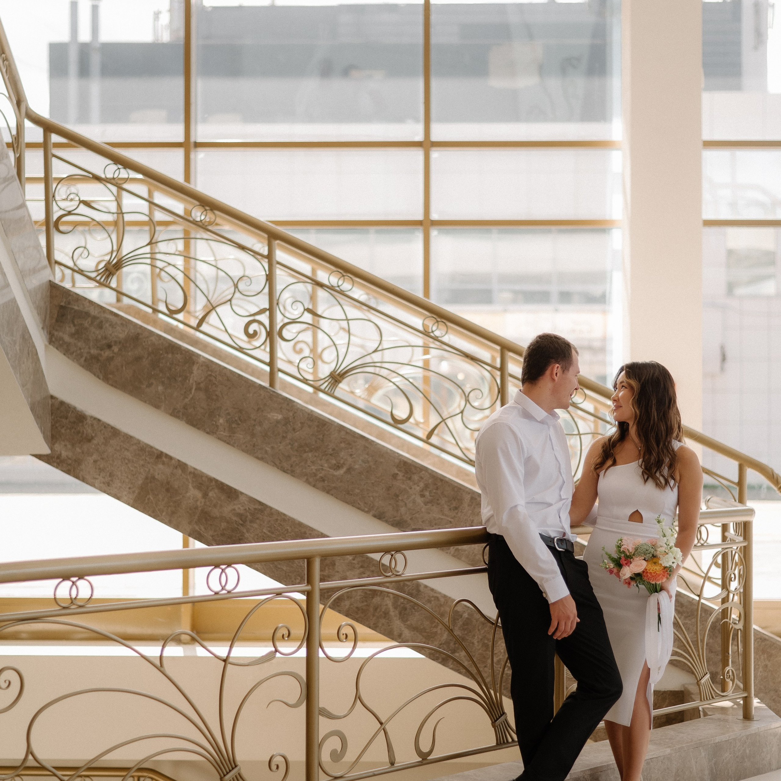 Александр и Кымбата (загс)